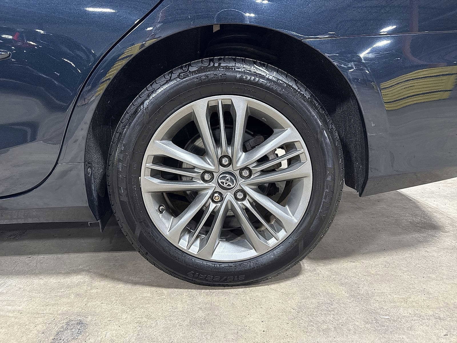 Thumbnail: 2017 Toyota Camry - 10