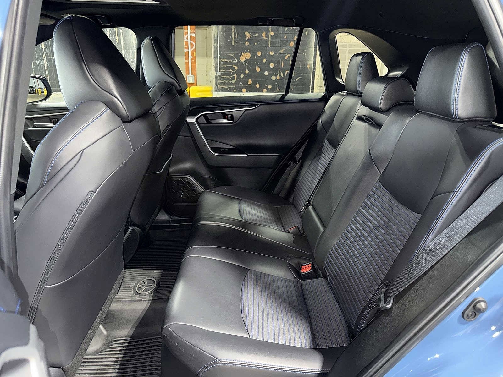 Thumbnail: 2023 Toyota RAV4 - 17