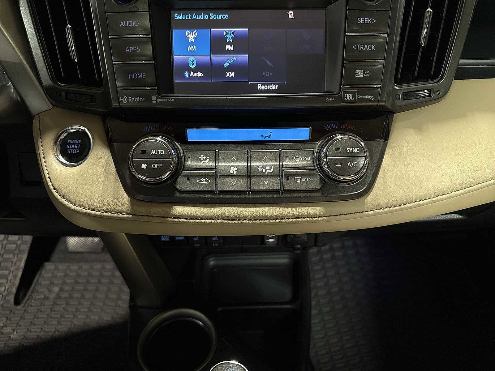 Thumbnail: 2015 Toyota RAV4 - 22