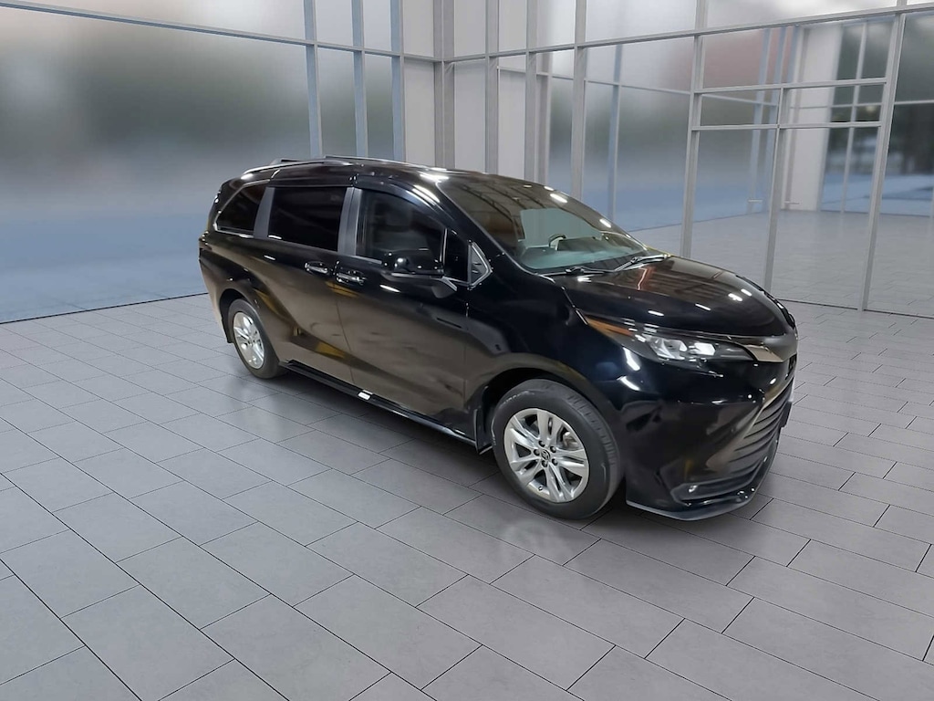 Certified 2022 Toyota Sienna XLE Woodland Edition Van Passenger Van