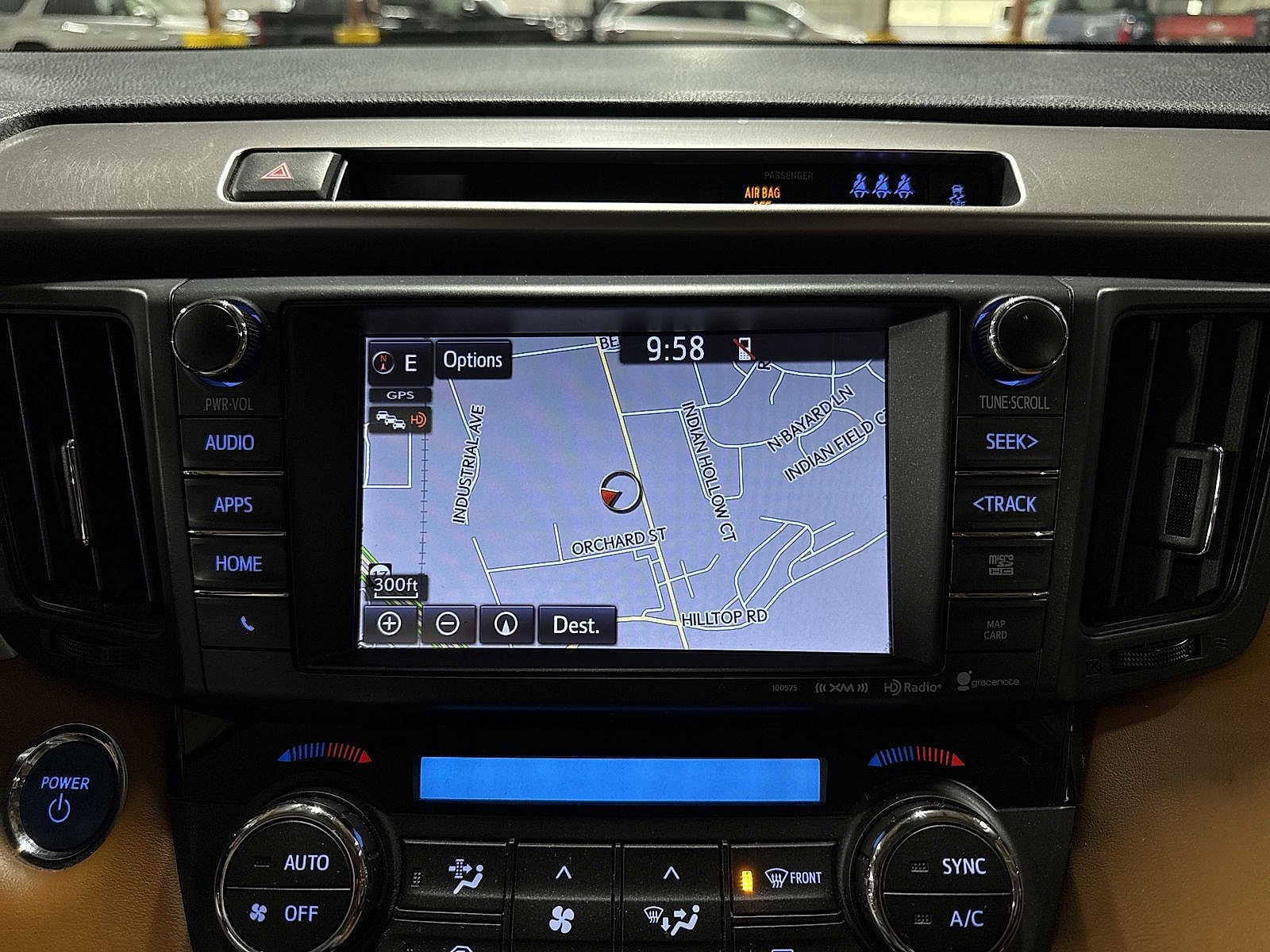 Thumbnail: 2017 Toyota RAV4 - 20