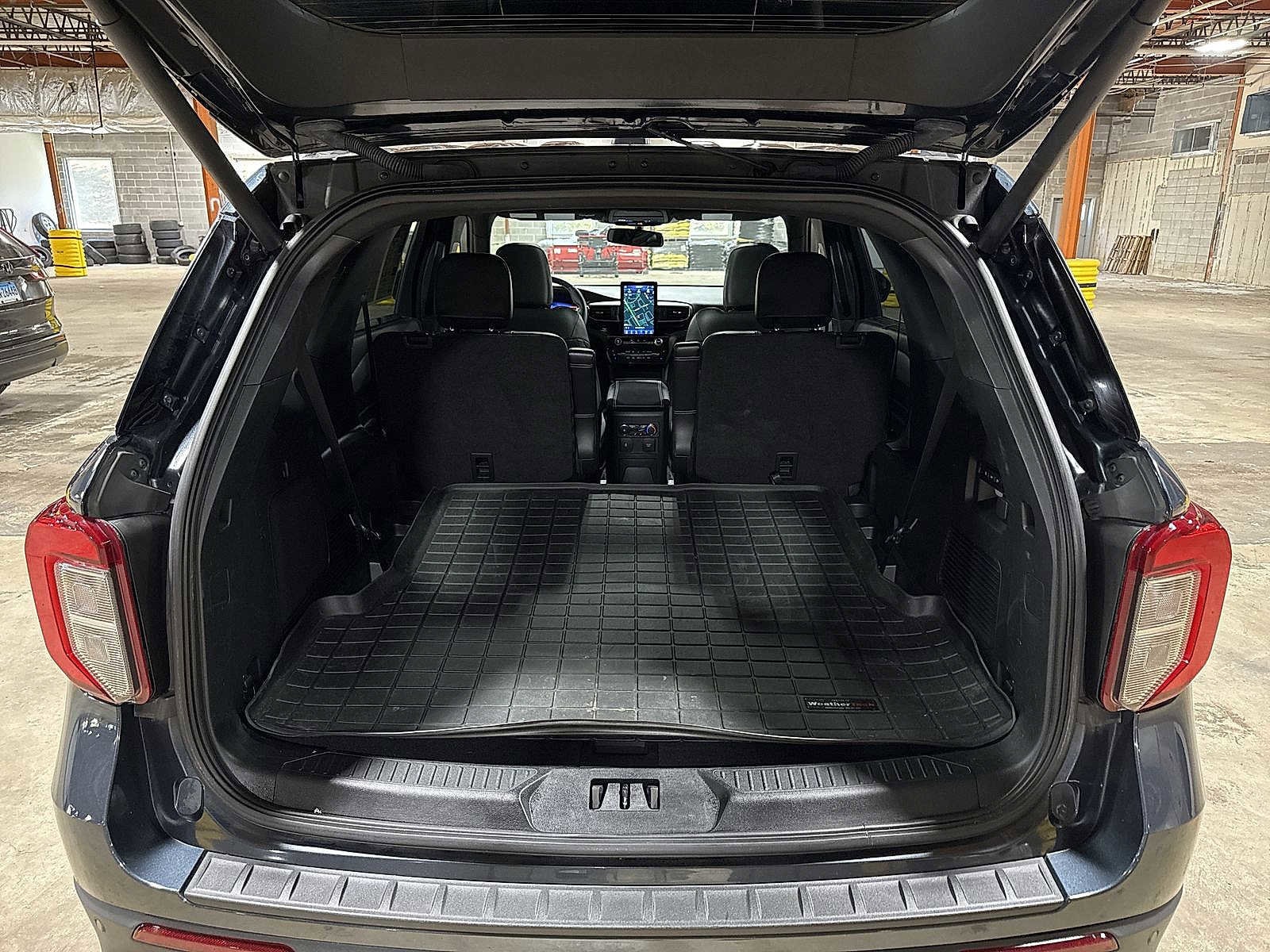 Thumbnail: 2022 Ford Explorer - 11