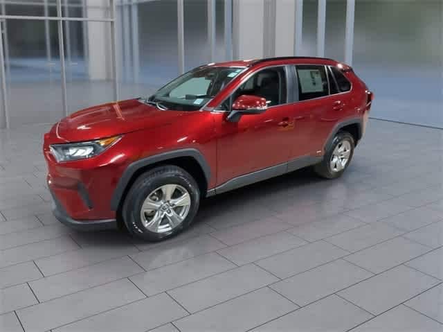 2022 Toyota RAV4 LE 4