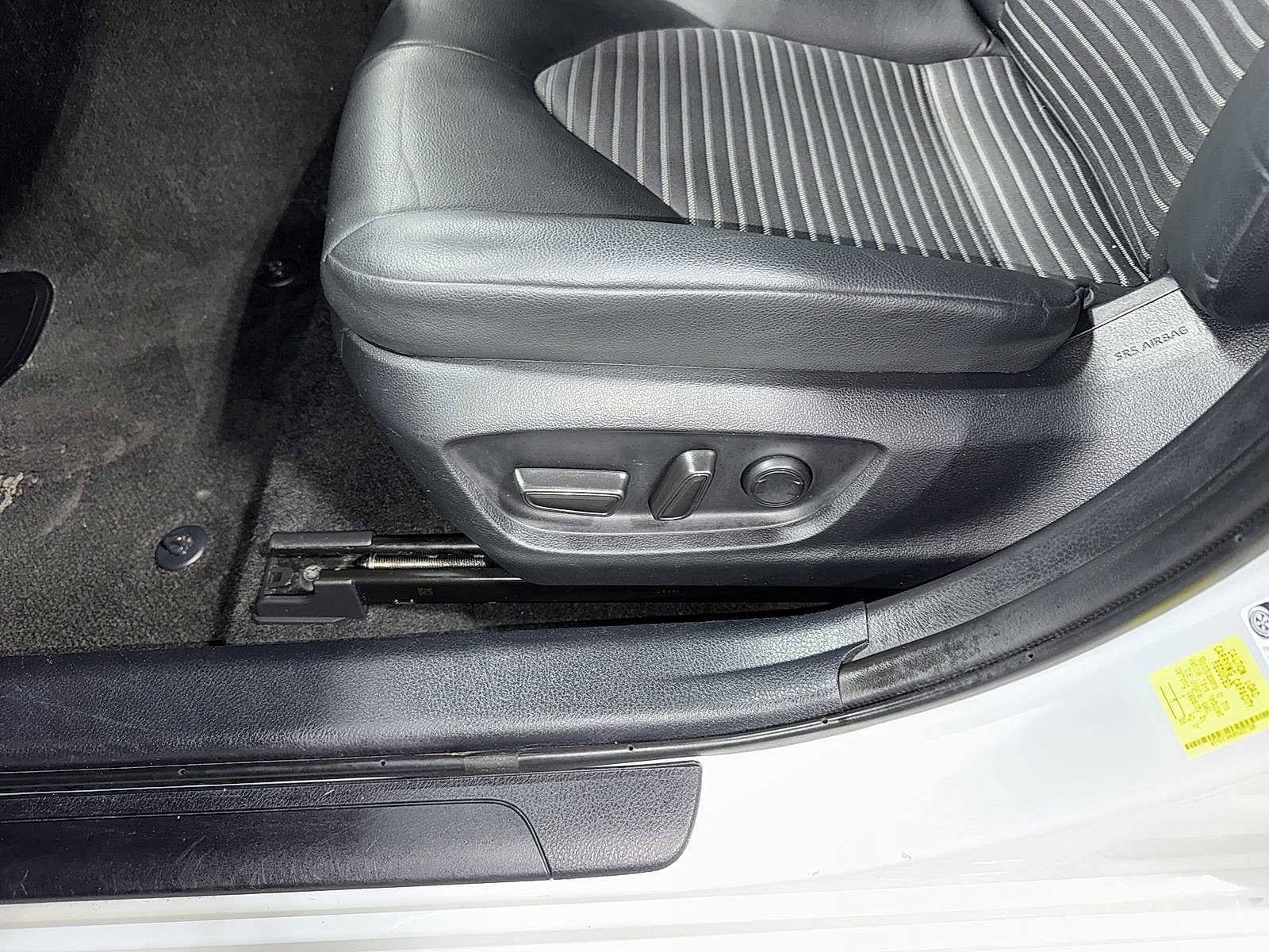 Thumbnail: 2024 Toyota Camry - 23