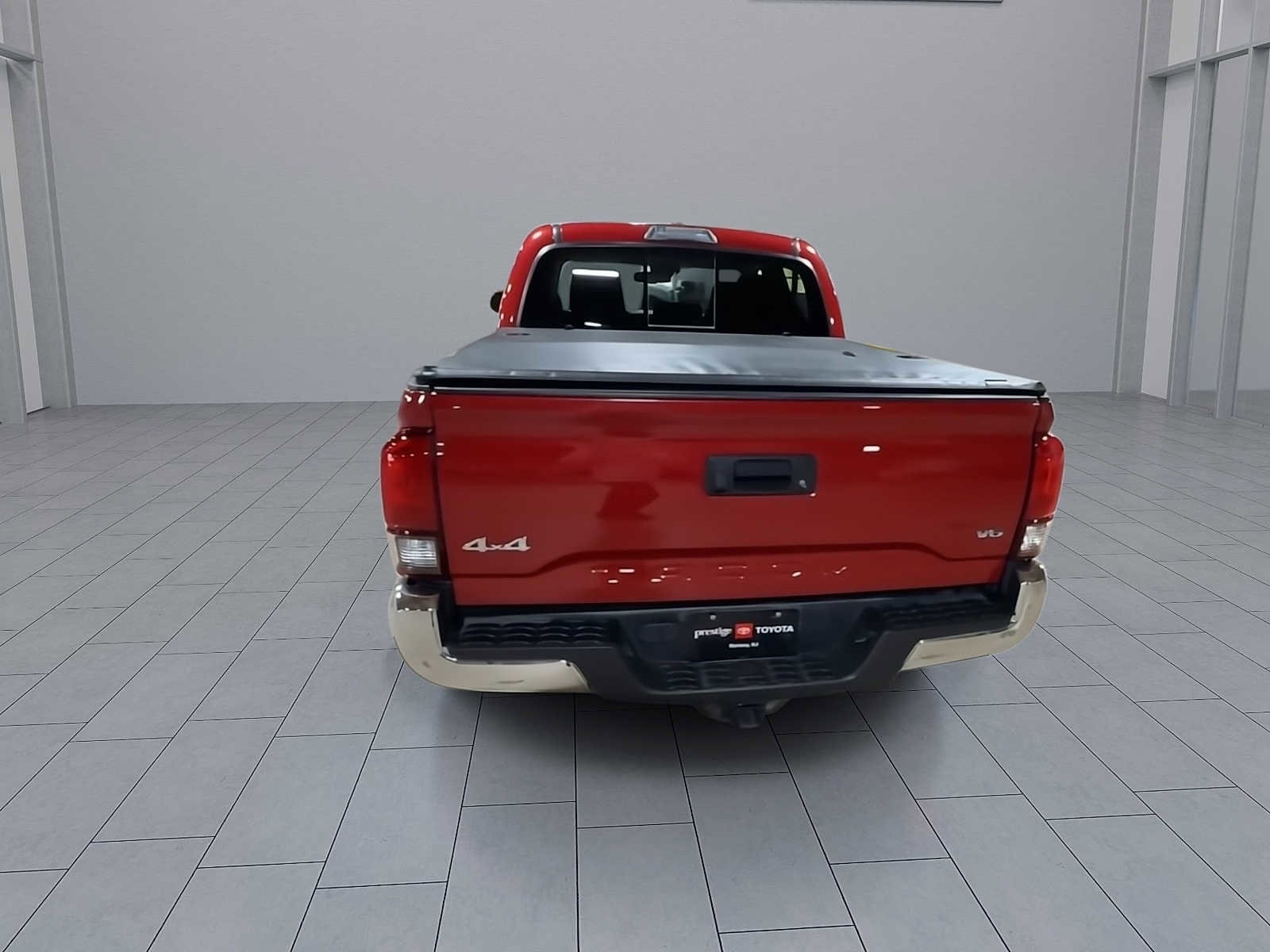 Thumbnail: 2020 Toyota Tacoma - 7