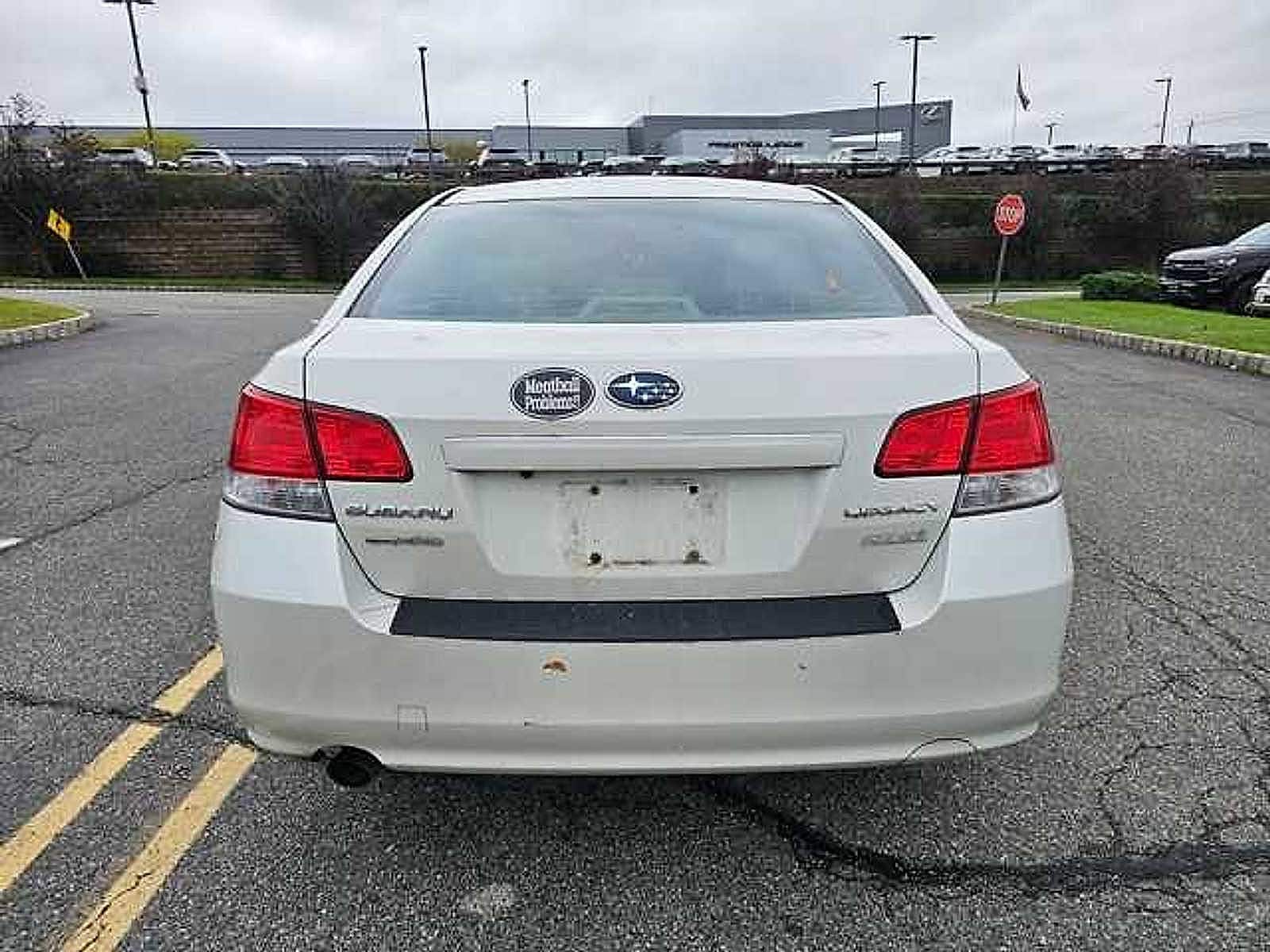 Thumbnail: 2013 Subaru Legacy - 5