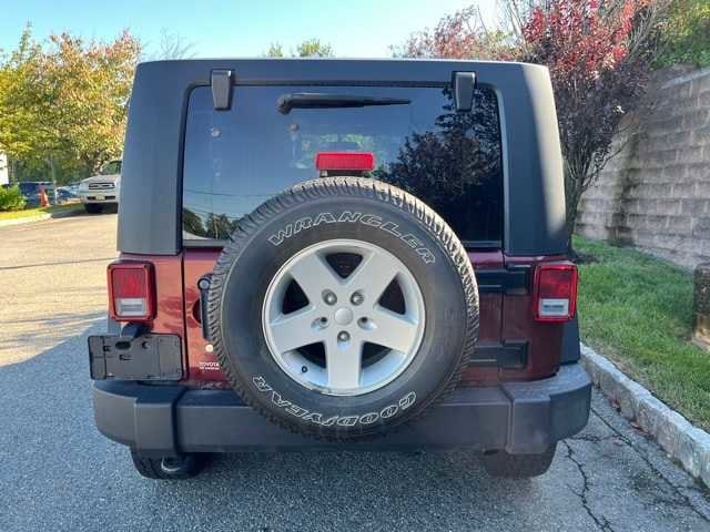 Thumbnail: 2010 Jeep Wrangler - 9