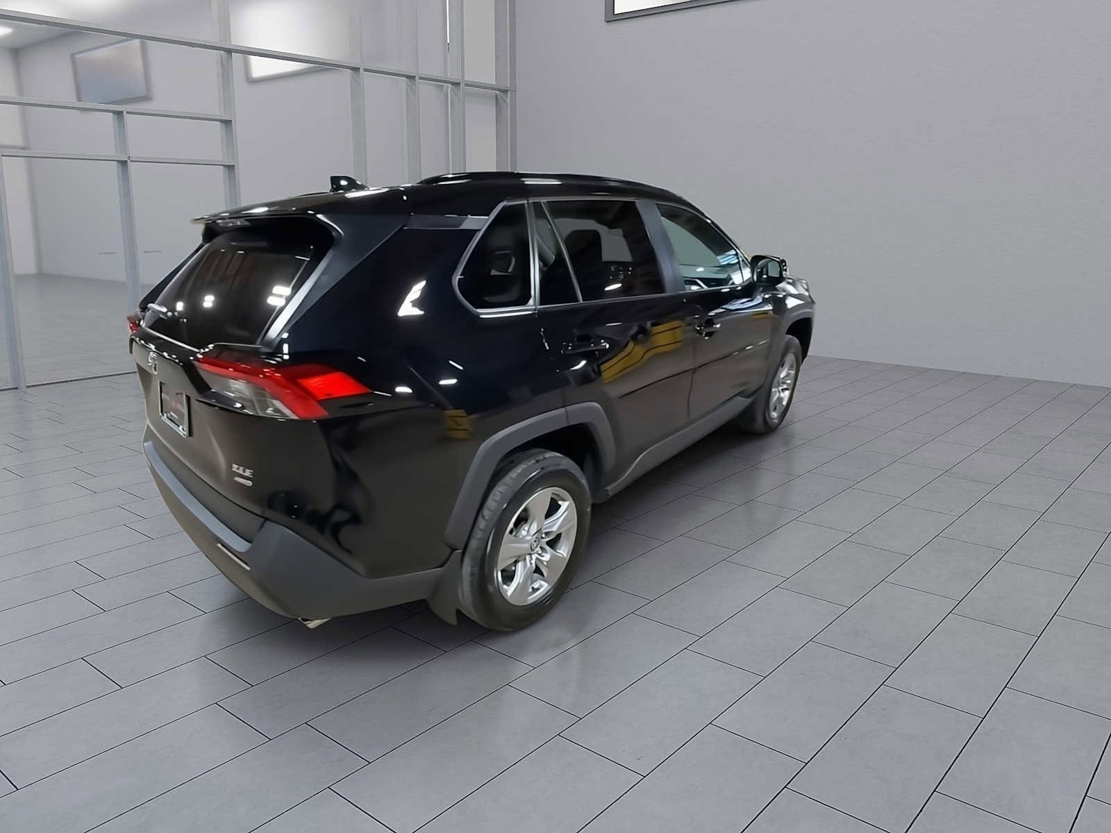 Thumbnail: 2025 Toyota RAV4 - 8