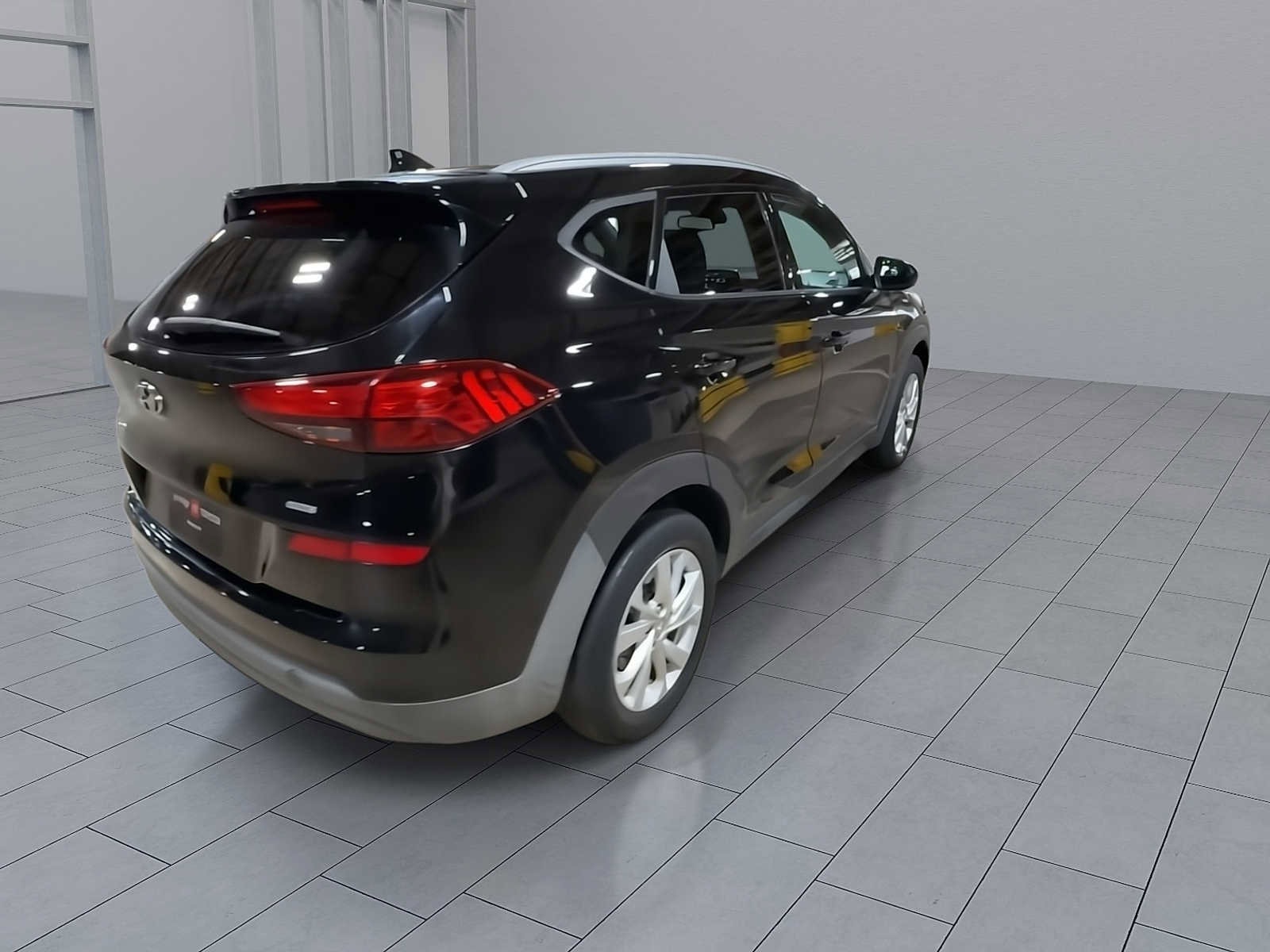 Thumbnail: 2019 Hyundai Tucson - 8
