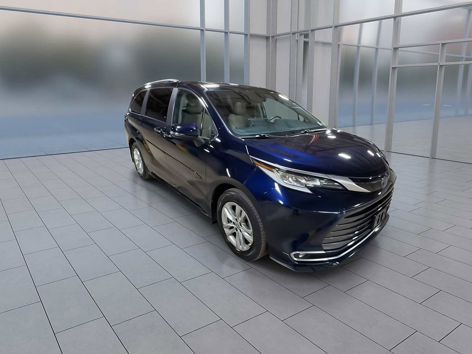 Thumbnail: 2023 Toyota Sienna - 2