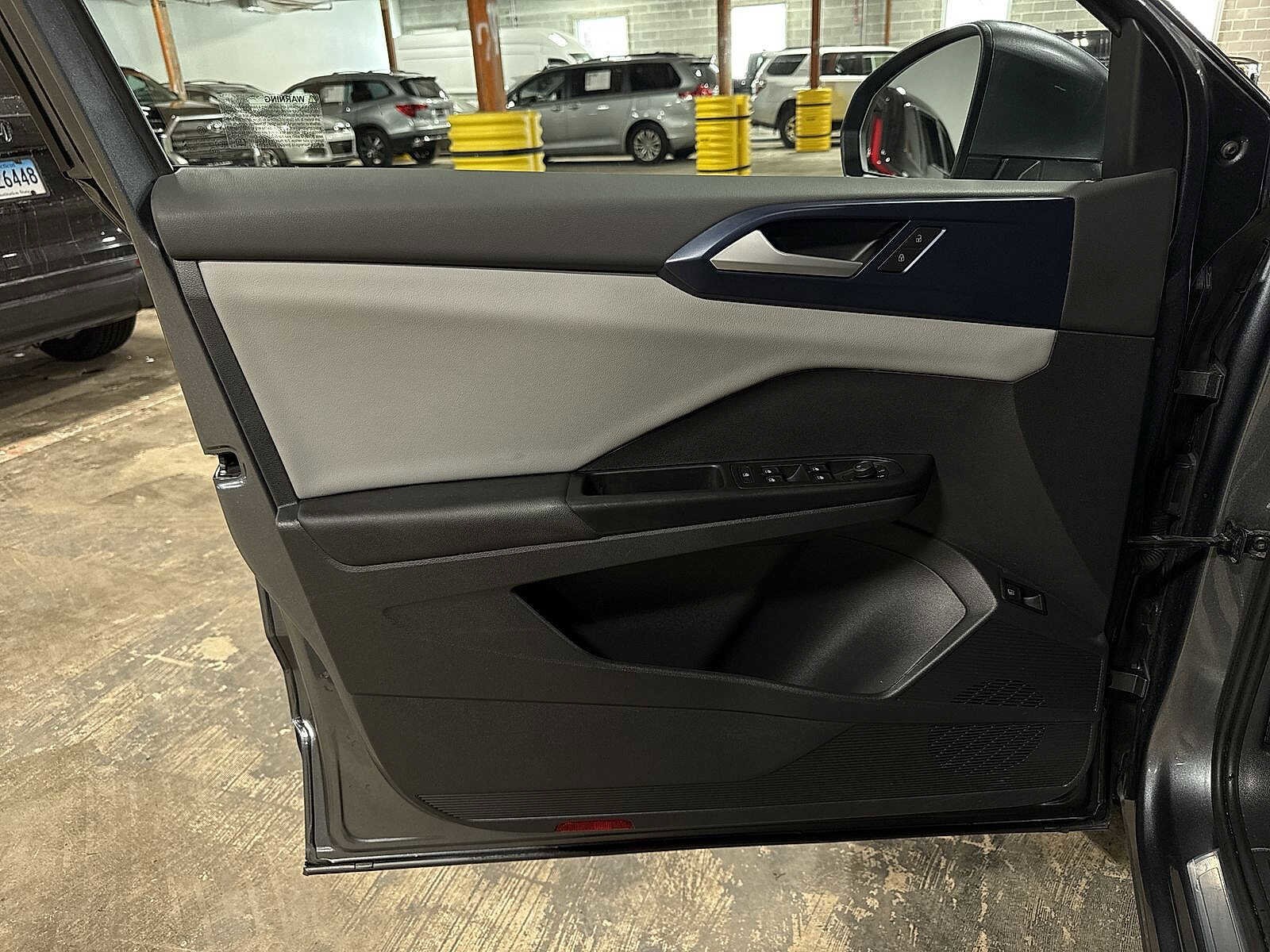 Thumbnail: 2022 Volkswagen Taos - 30