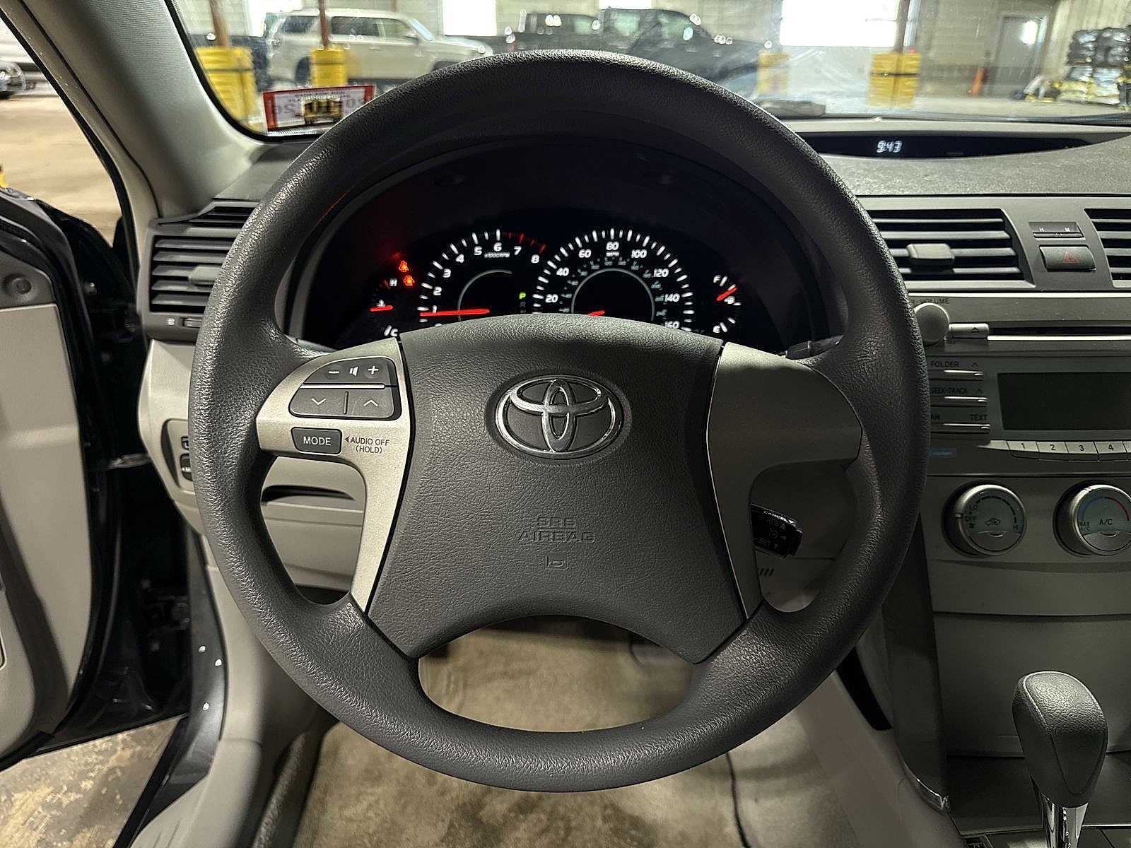 Thumbnail: 2009 Toyota Camry - 18