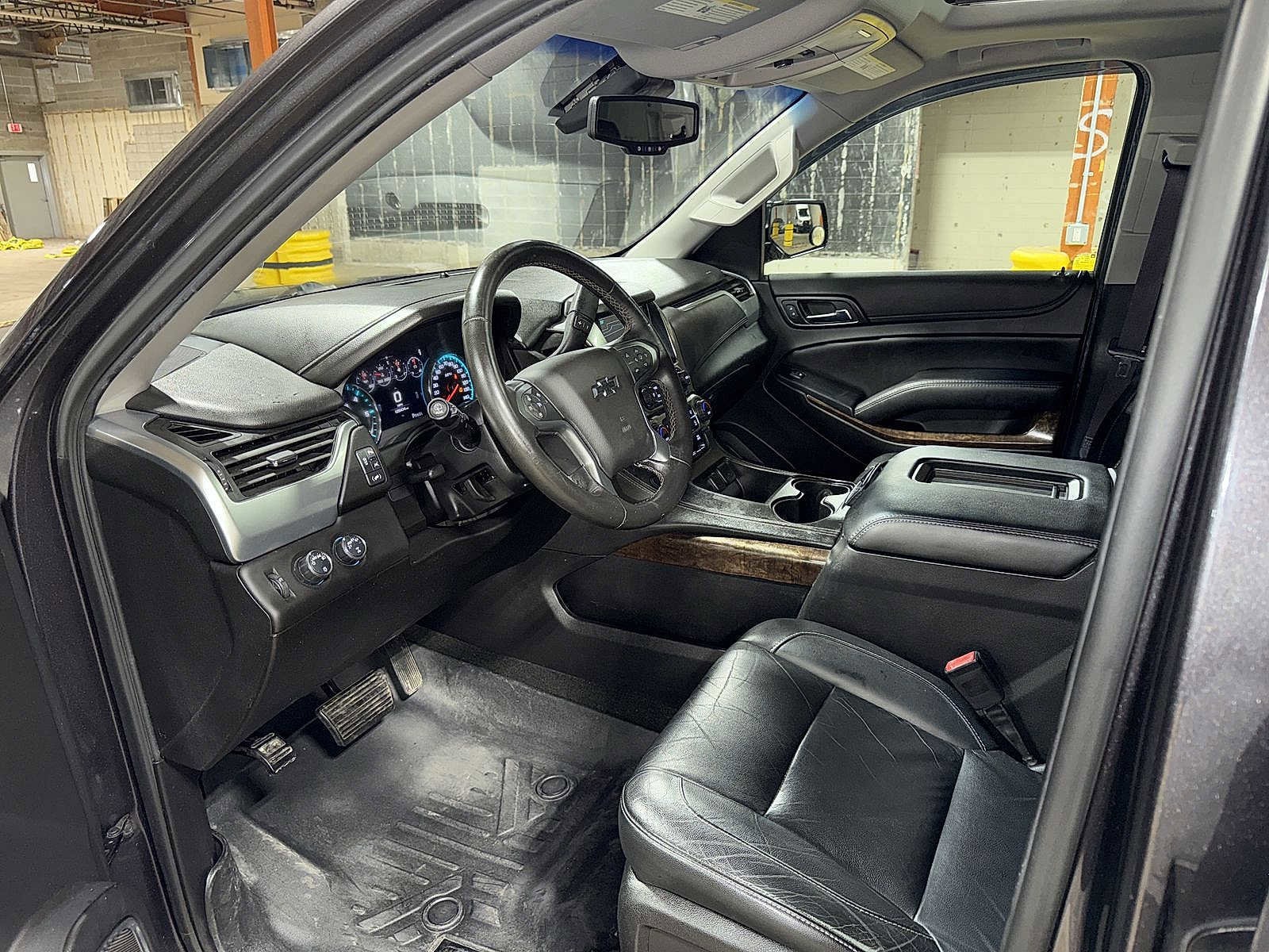 Thumbnail: 2017 Chevrolet Suburban - 31