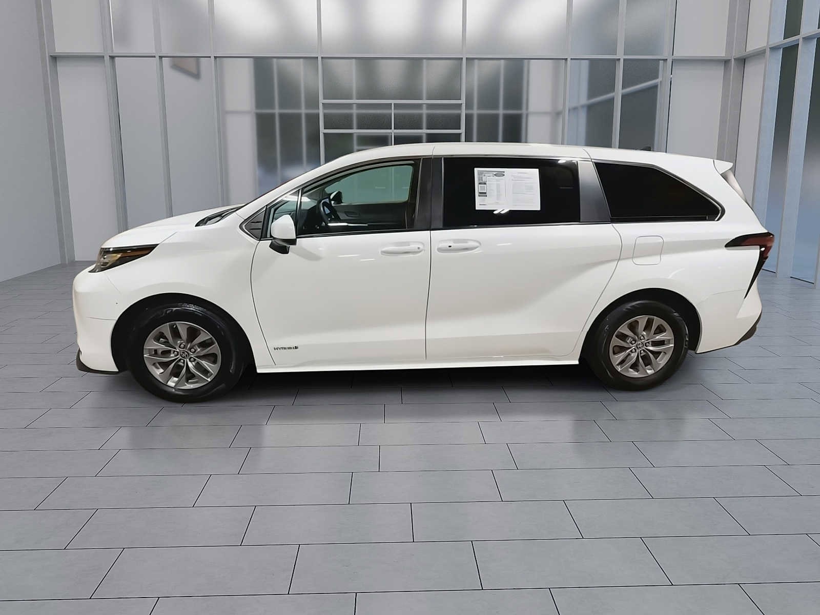 Thumbnail: 2021 Toyota Sienna - 5