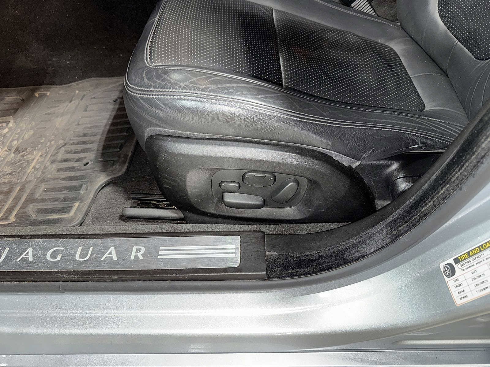 Thumbnail: 2009 Jaguar XF - 23