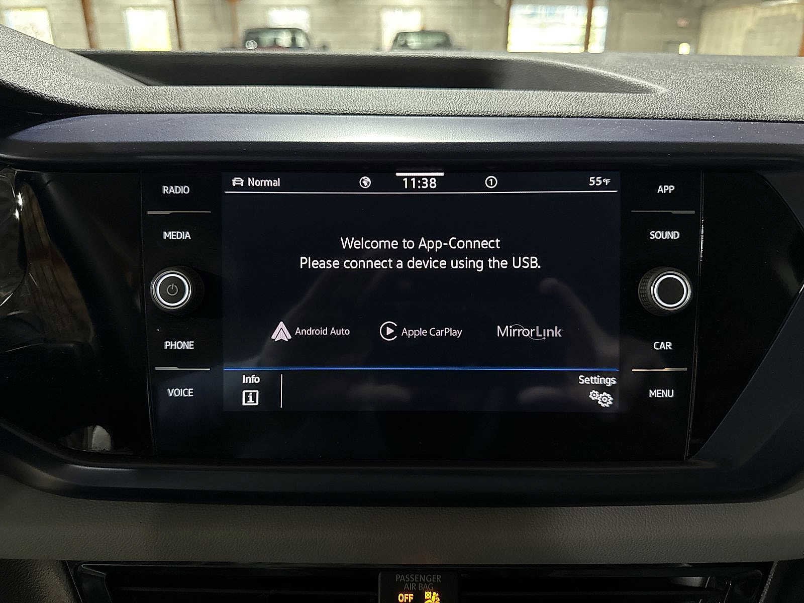 Thumbnail: 2022 Volkswagen Taos - 20