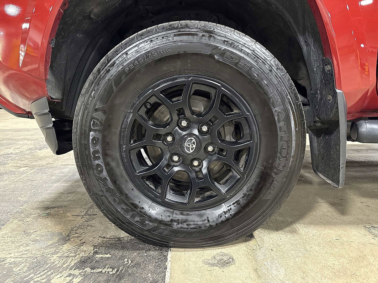 Thumbnail: 2020 Toyota Tacoma - 10