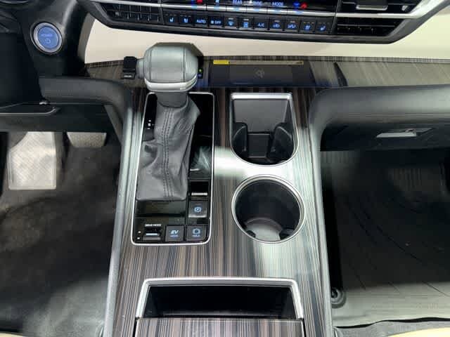 Thumbnail: 2023 Toyota Sienna - 34