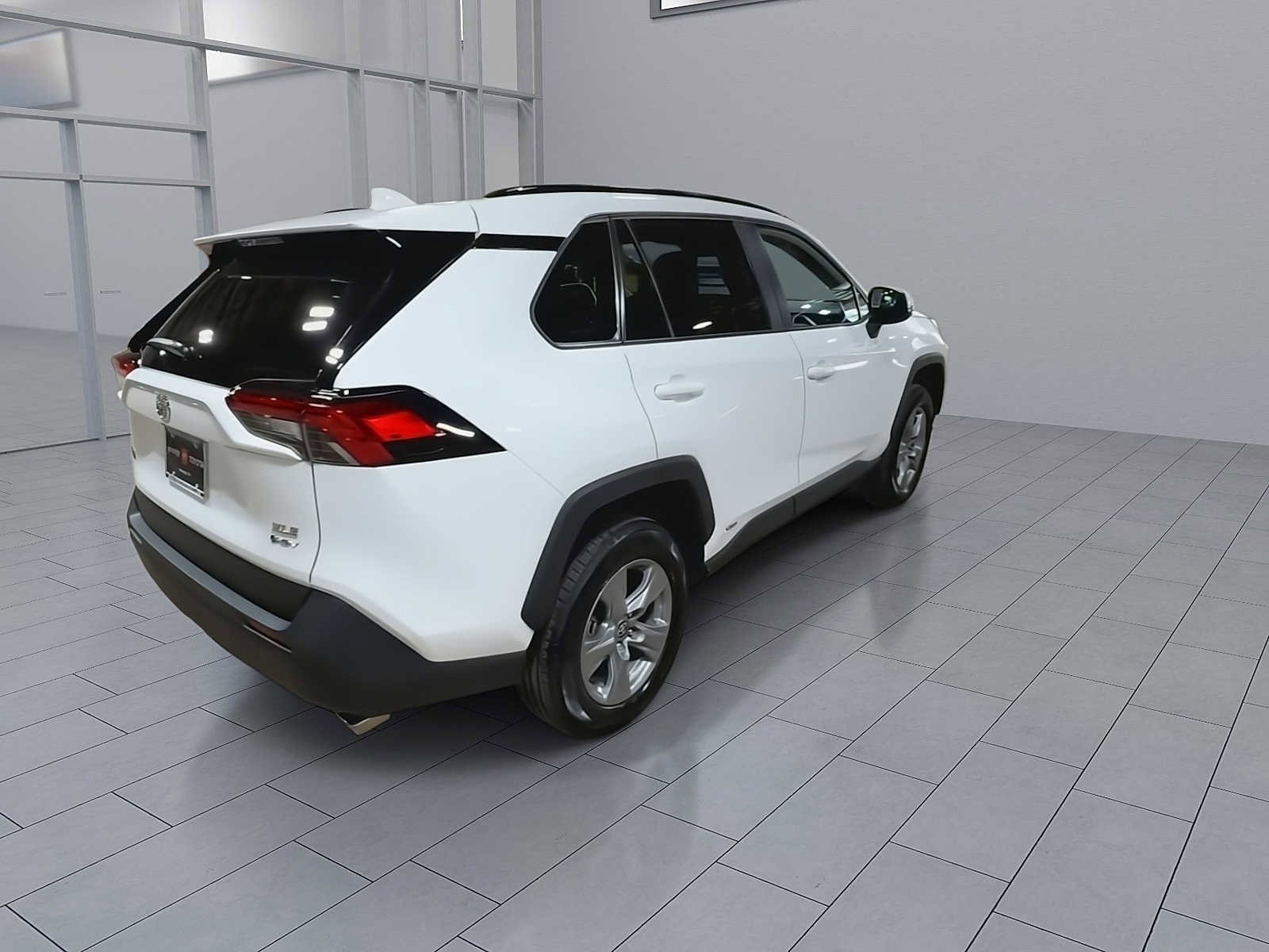 Thumbnail: 2025 Toyota RAV4 - 8