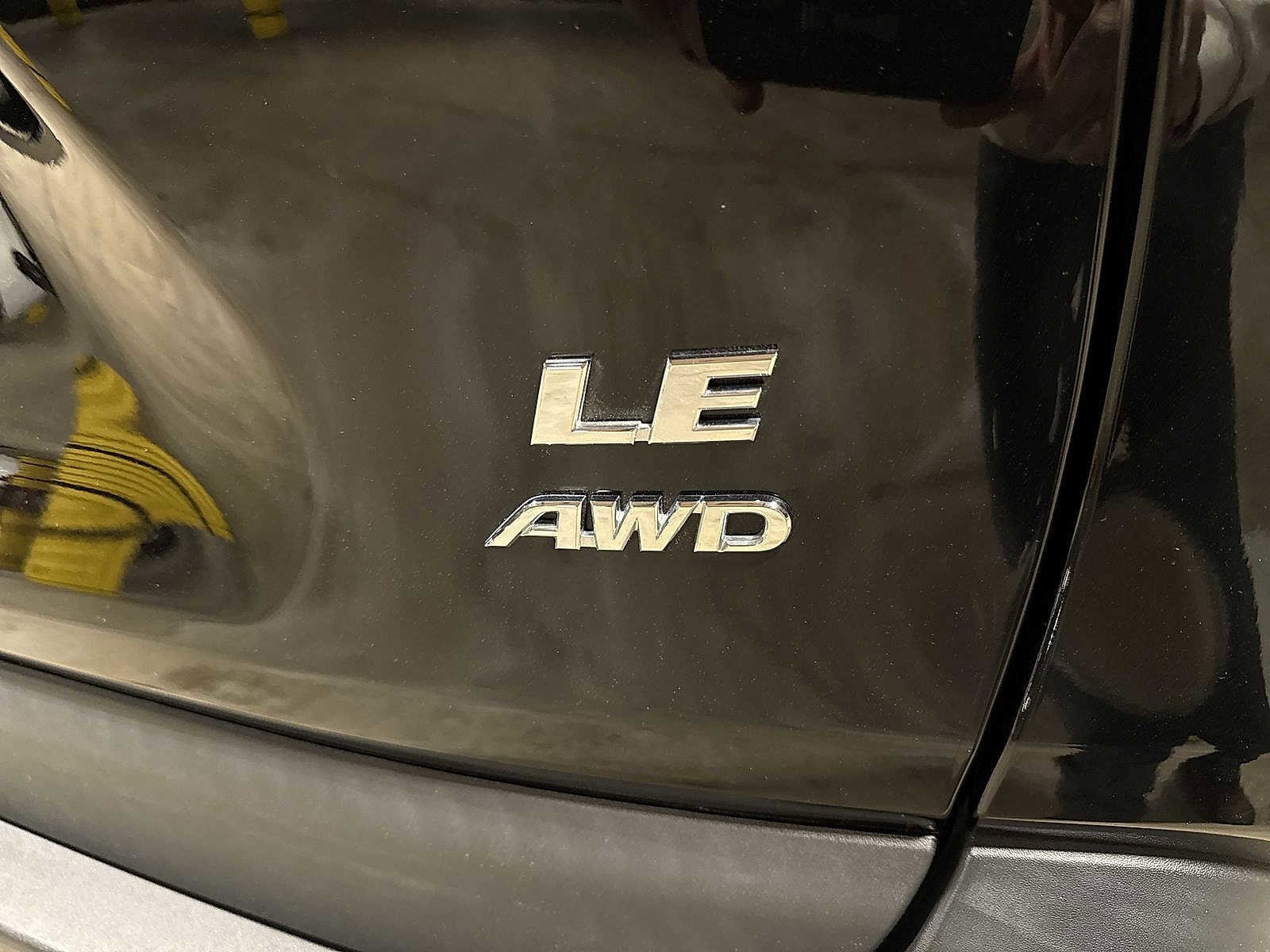 Thumbnail: 2021 Toyota RAV4 - 25