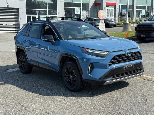Thumbnail: 2022 Toyota RAV4 - 3