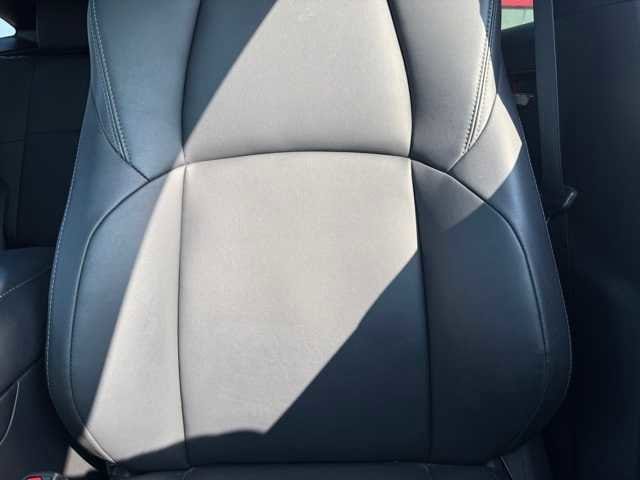 Thumbnail: 2022 Toyota Venza - 7