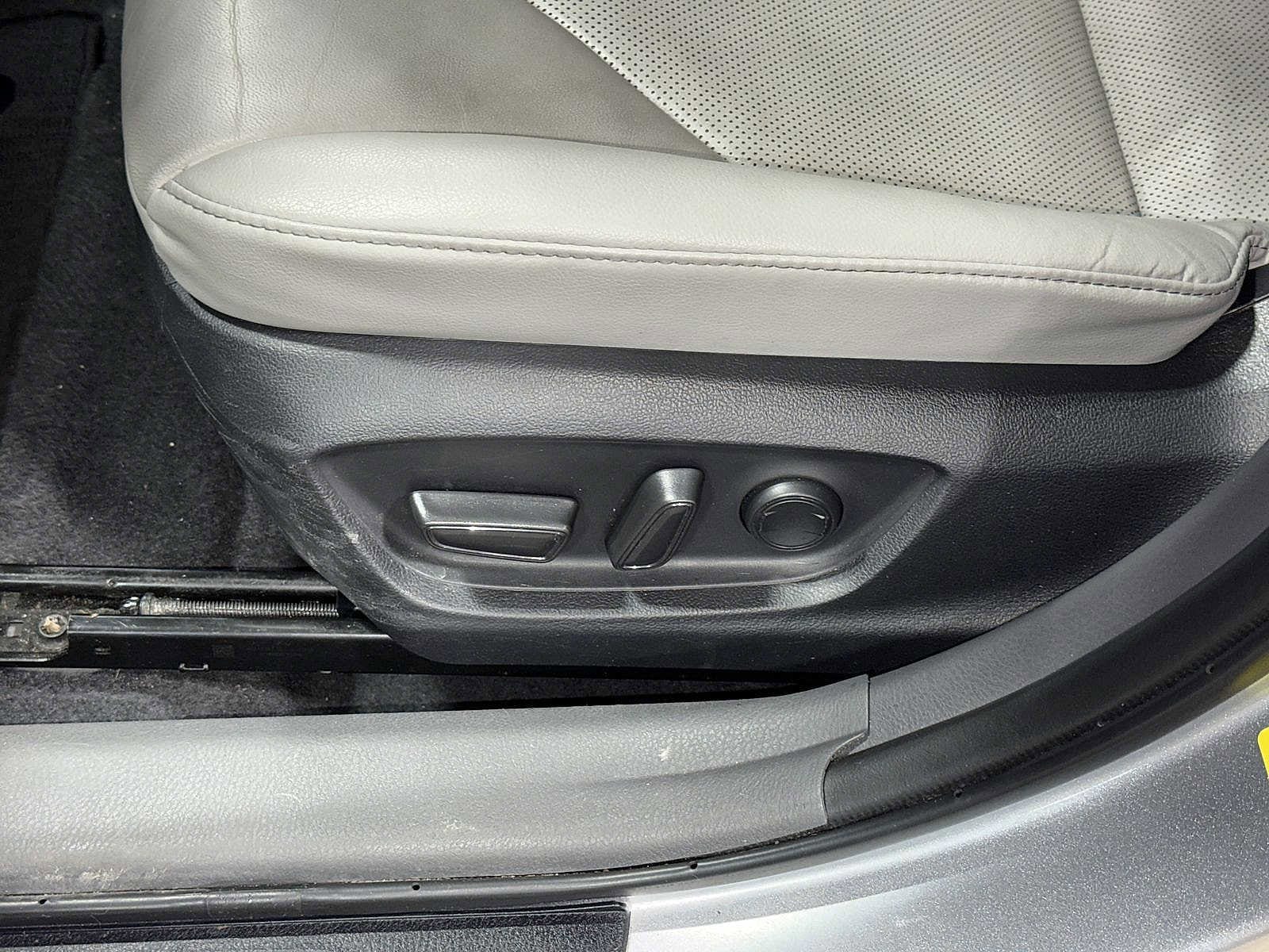 Thumbnail: 2023 Toyota Camry - 23