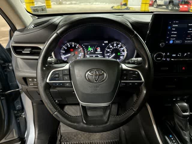 Thumbnail: 2023 Toyota Highlander - 19