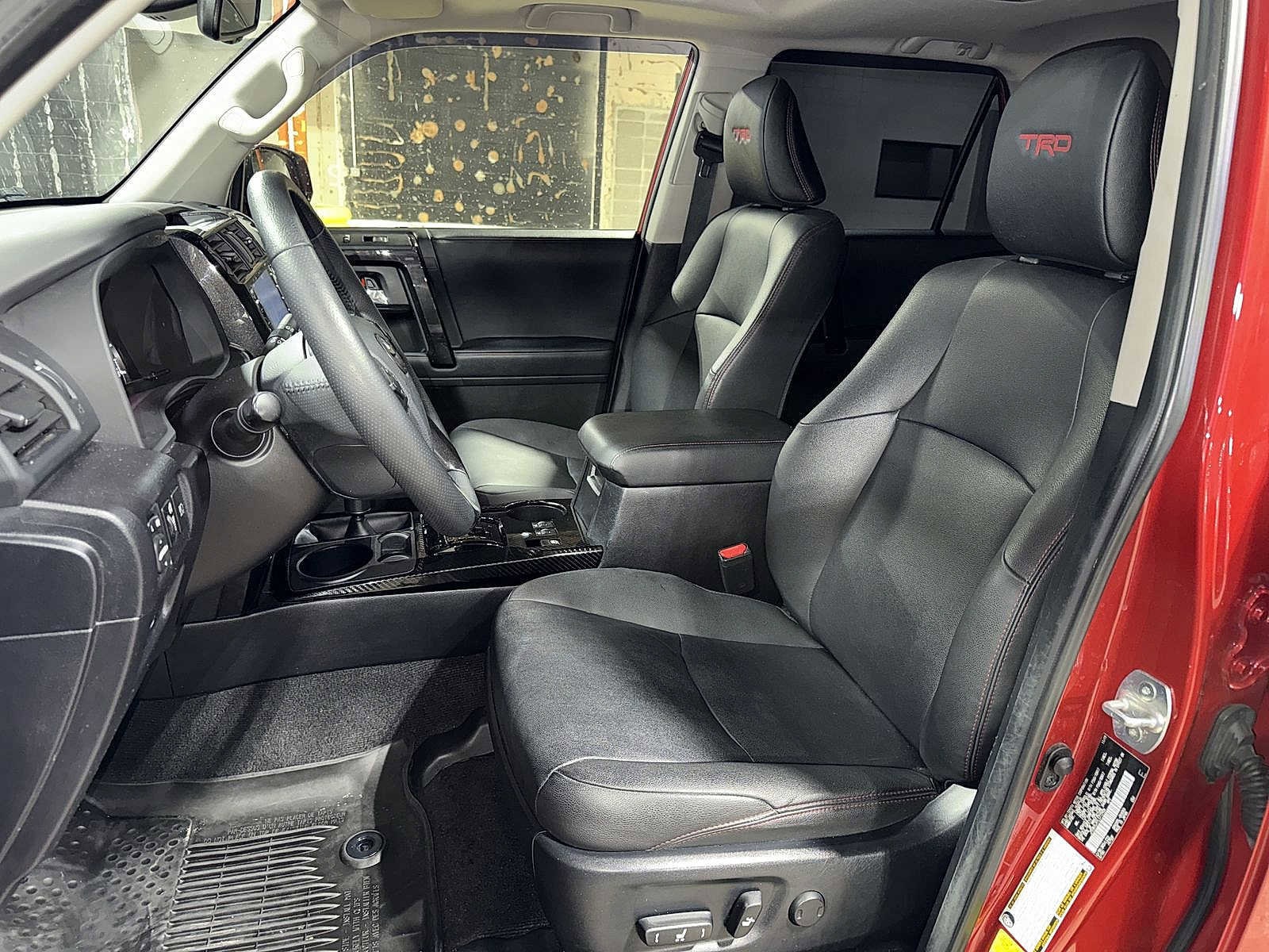 Thumbnail: 2020 Toyota 4Runner - 15