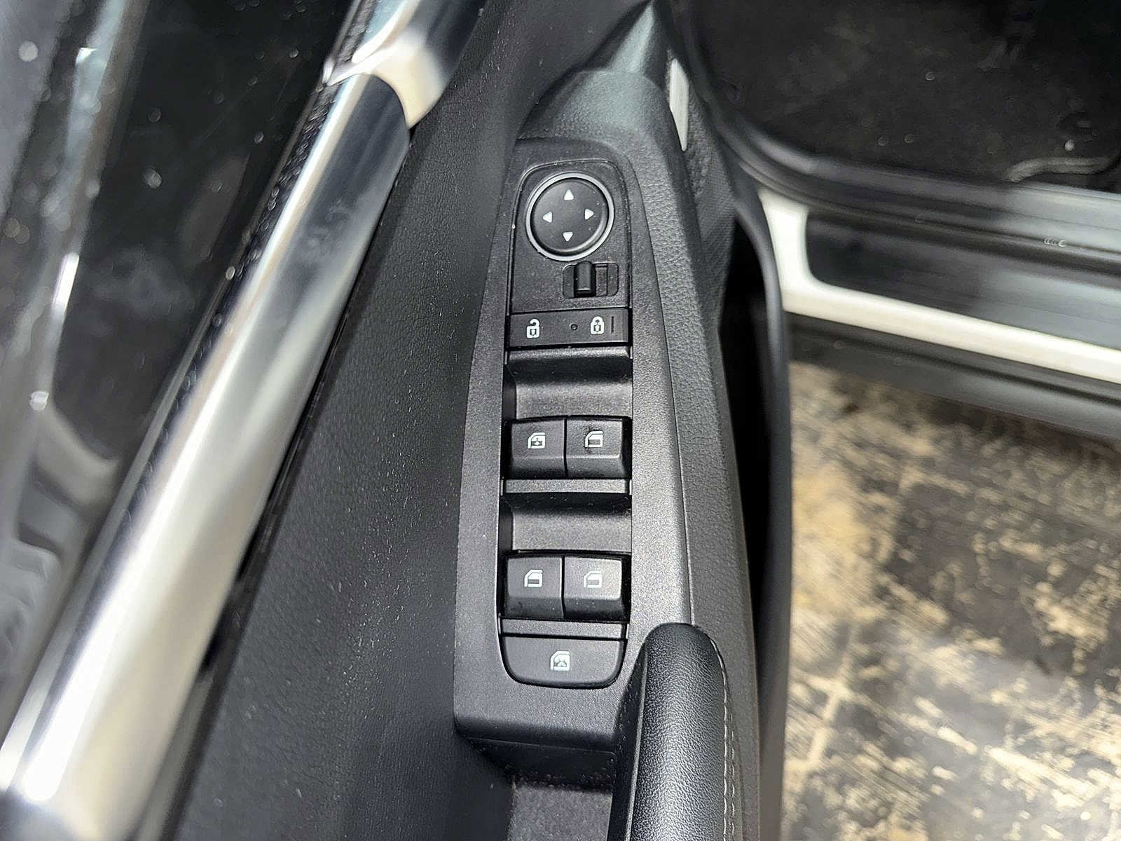 Thumbnail: 2022 Kia Seltos - 23