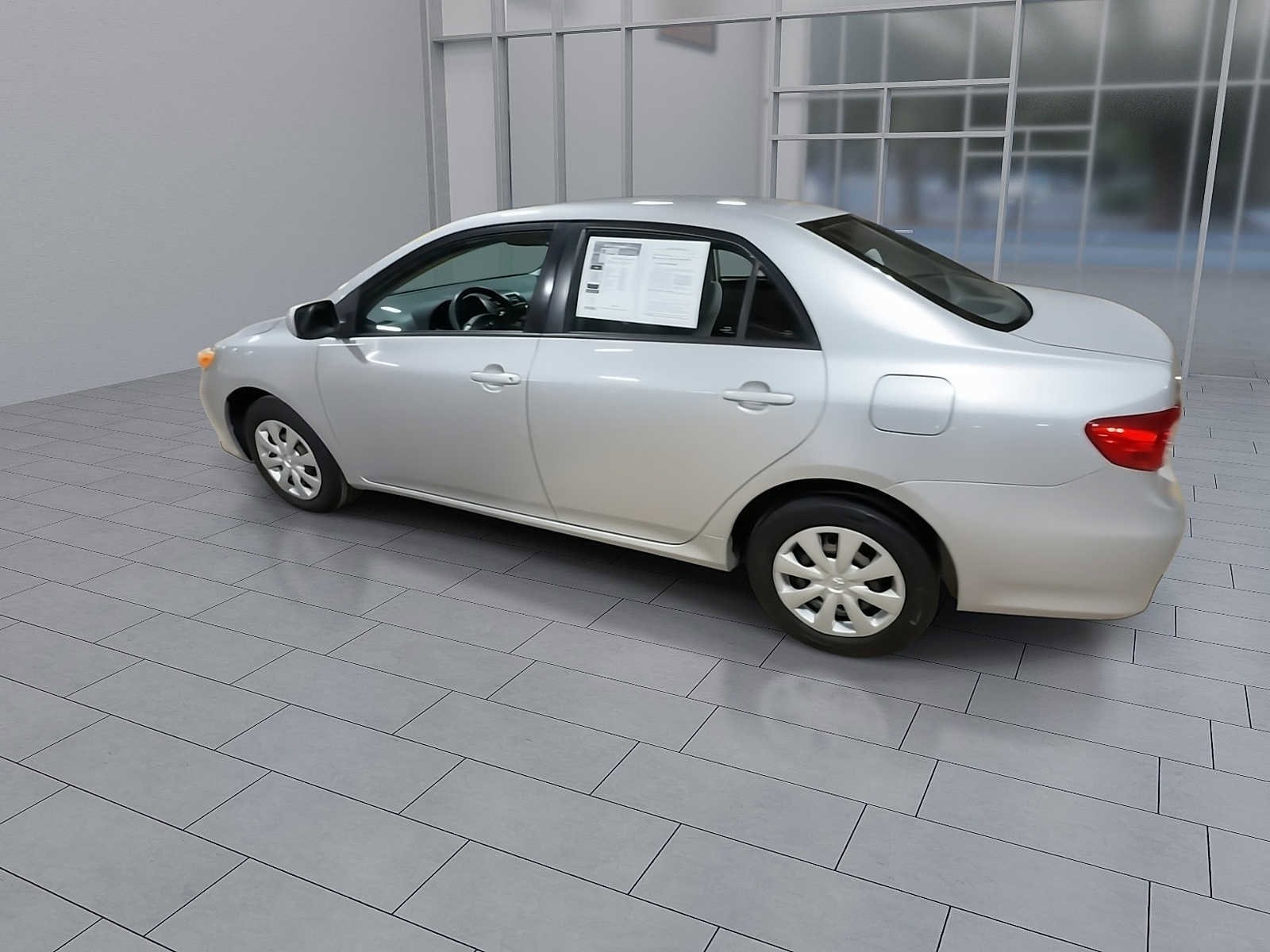 Thumbnail: 2011 Toyota Corolla - 6