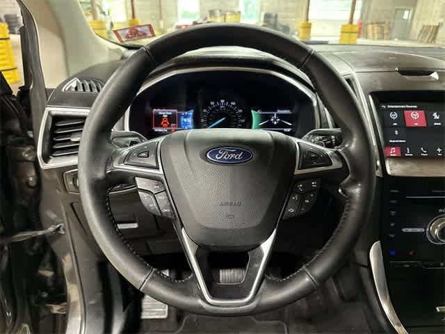 Thumbnail: 2017 Ford Edge - 18