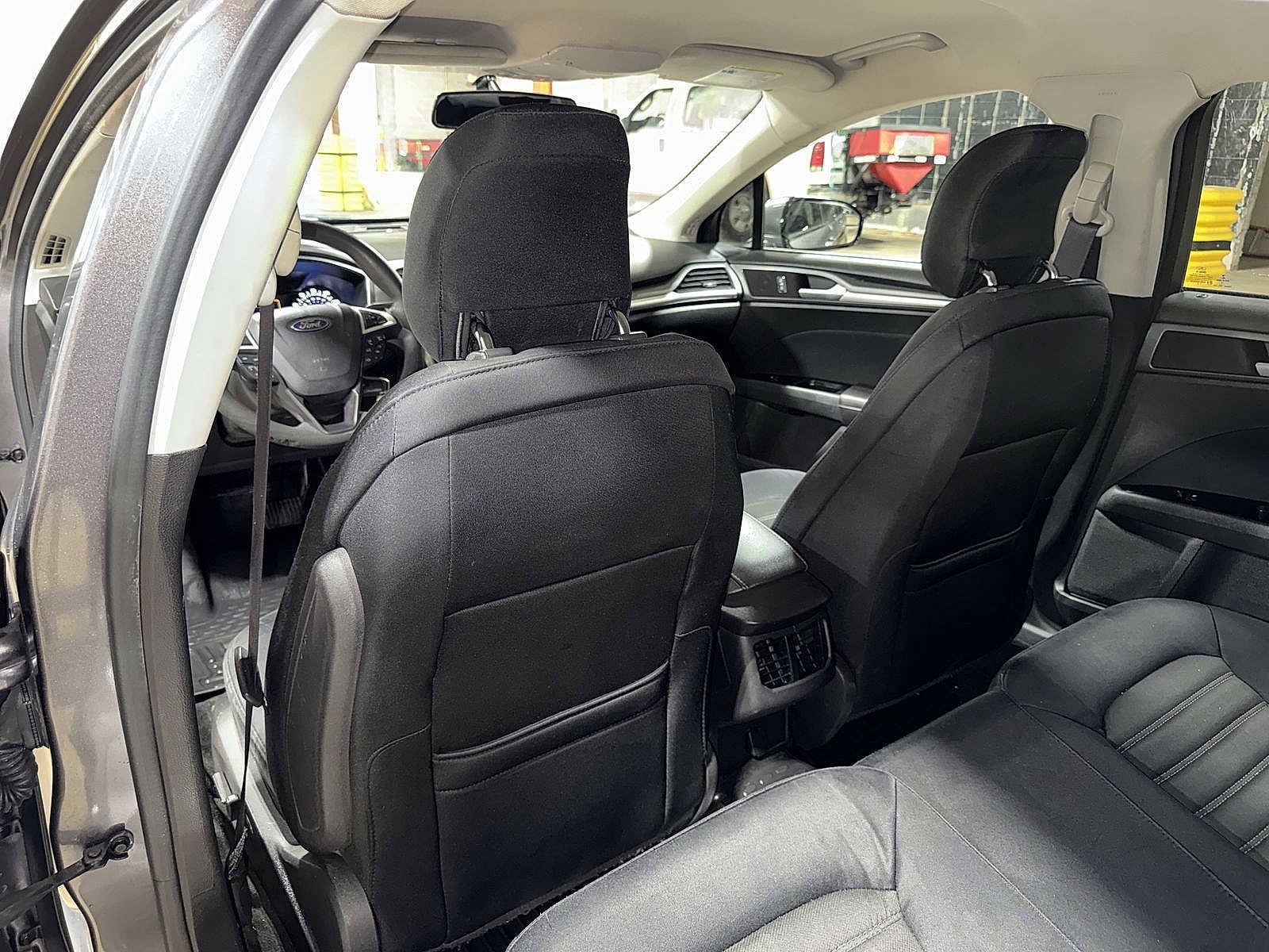 Thumbnail: 2013 Ford Fusion - 26