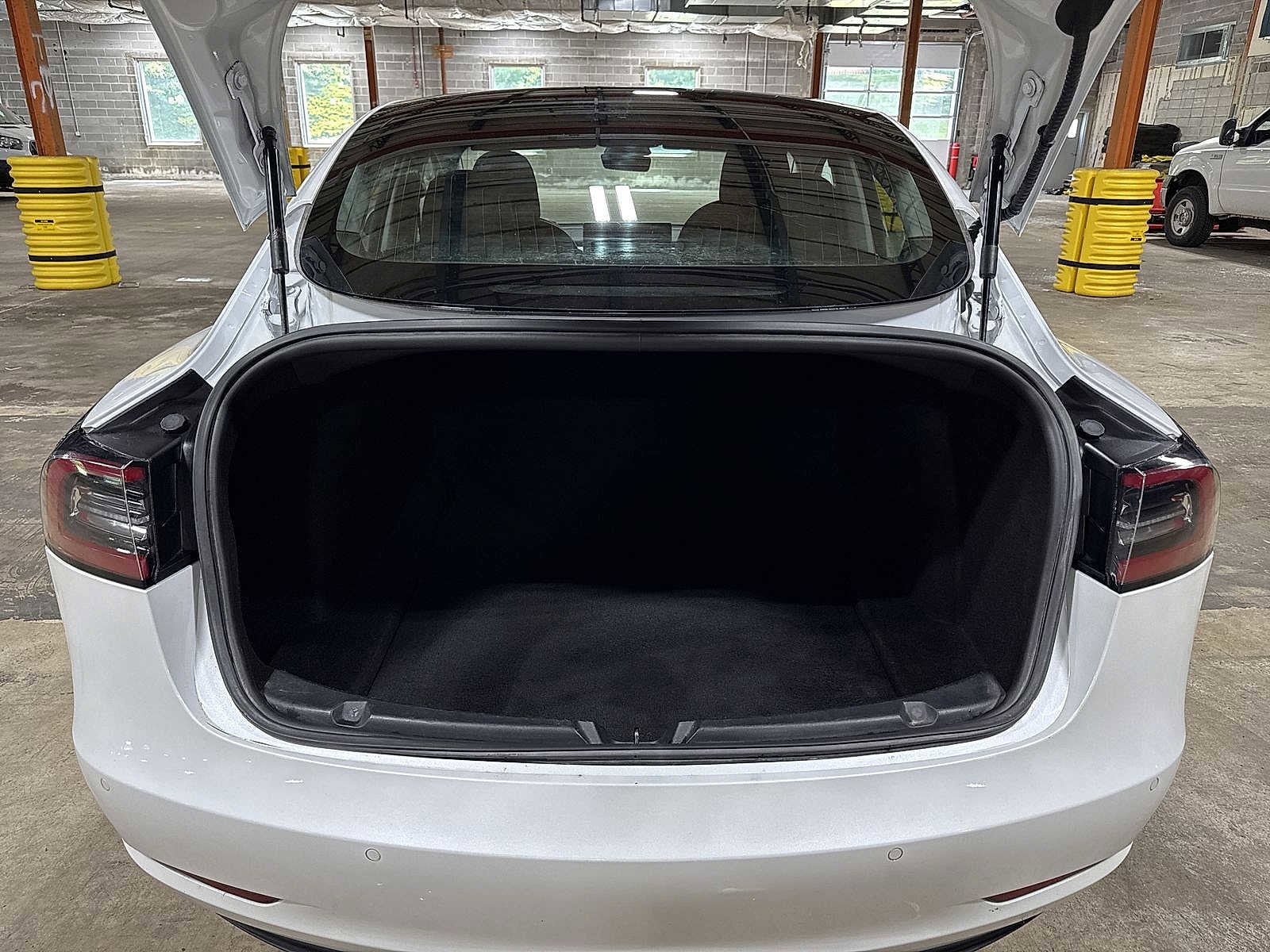 Thumbnail: 2019 Tesla Model 3 - 11