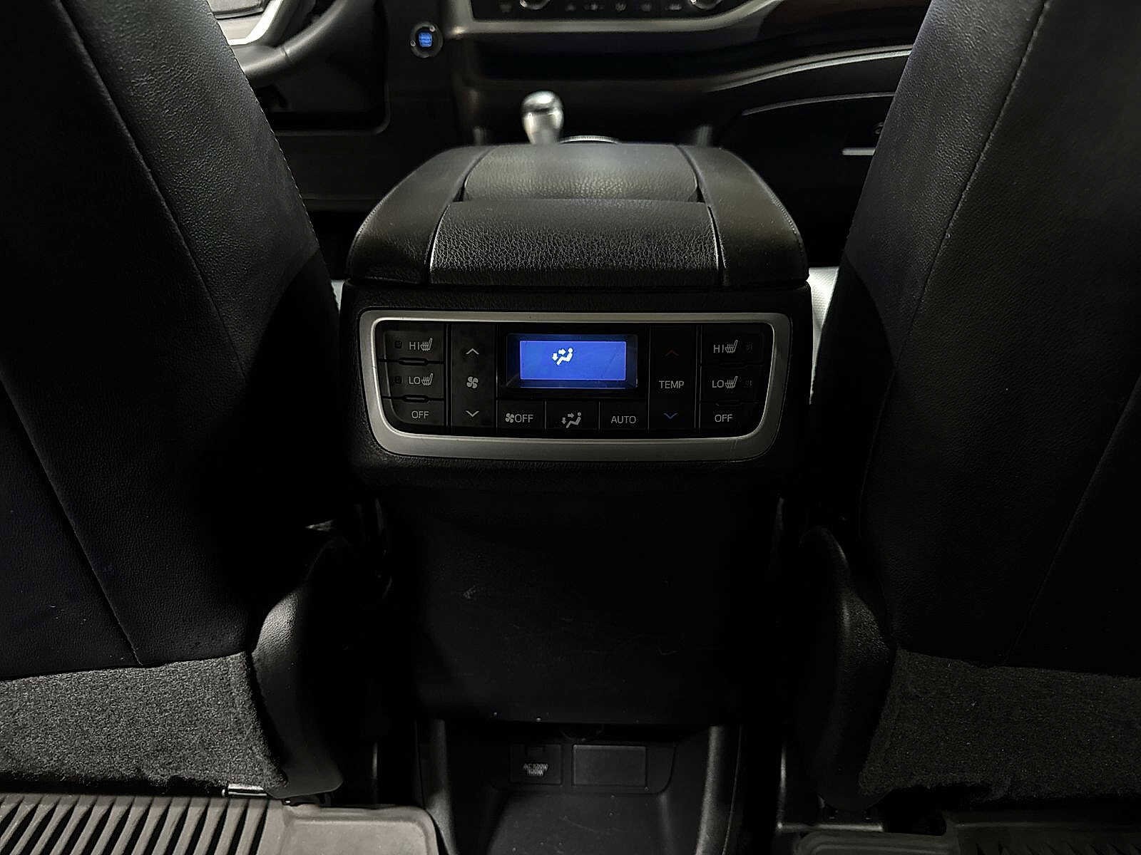 Thumbnail: 2016 Toyota Highlander - 32