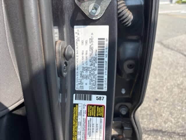 Thumbnail: 2019 Toyota Tacoma - 9