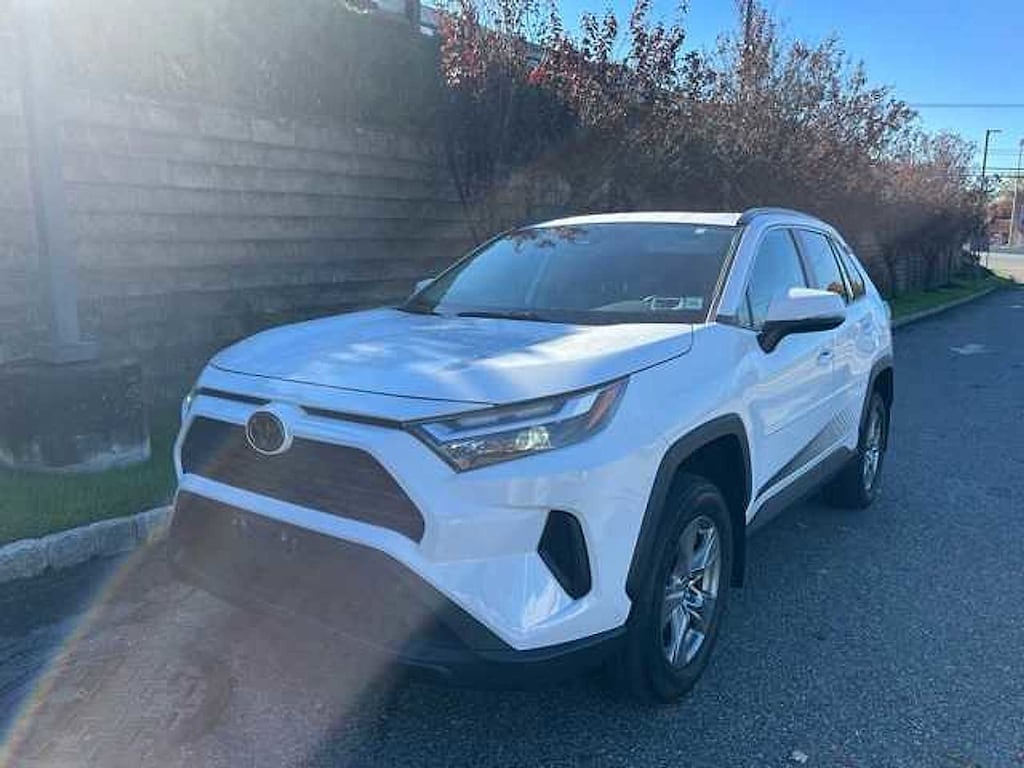 Used 2022 Toyota RAV4 XLE SUV