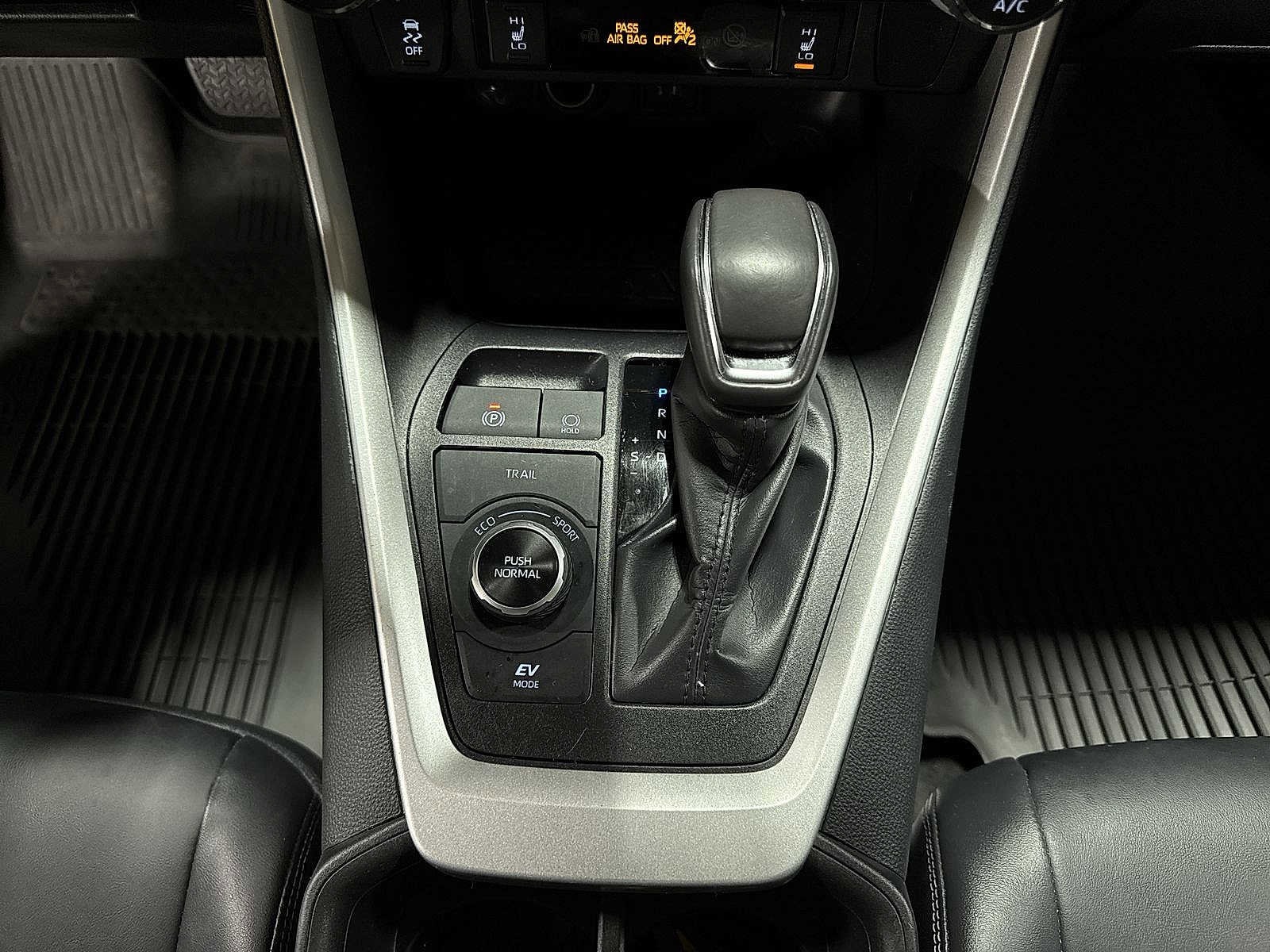 Thumbnail: 2025 Toyota RAV4 - 33