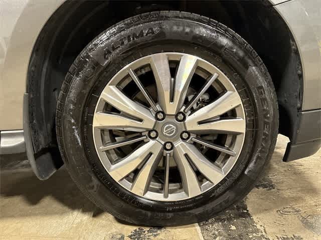 Thumbnail: 2019 Nissan Pathfinder - 10