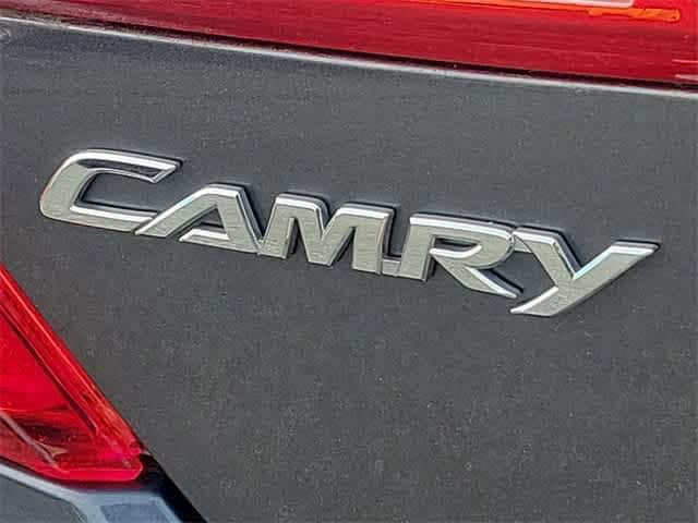 2013 Toyota Camry SE 25