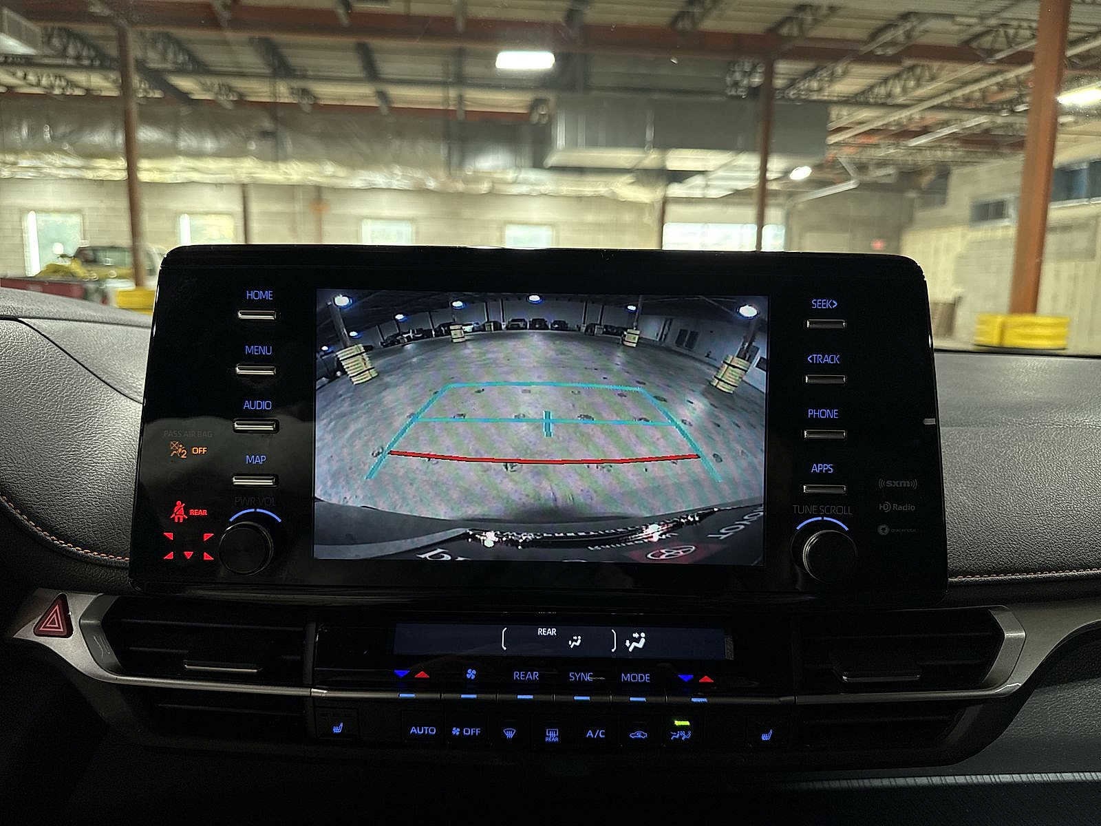 Thumbnail: 2023 Toyota Sienna - 26