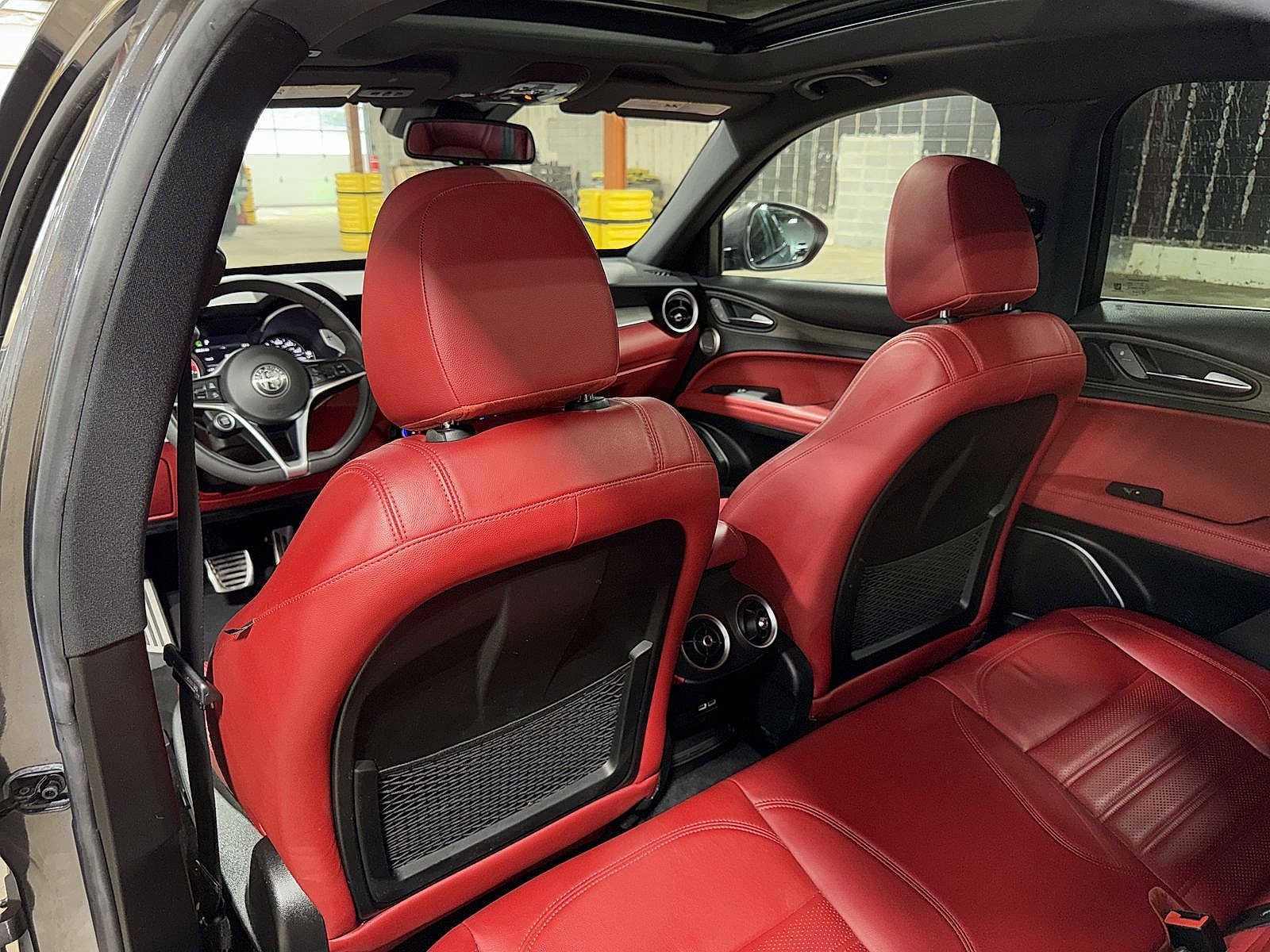 Thumbnail: 2018 Alfa Romeo Stelvio - 30