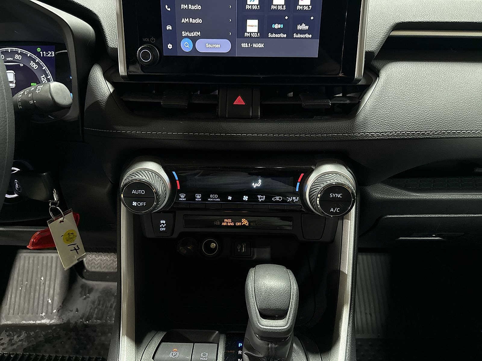 Thumbnail: 2024 Toyota RAV4 - 21