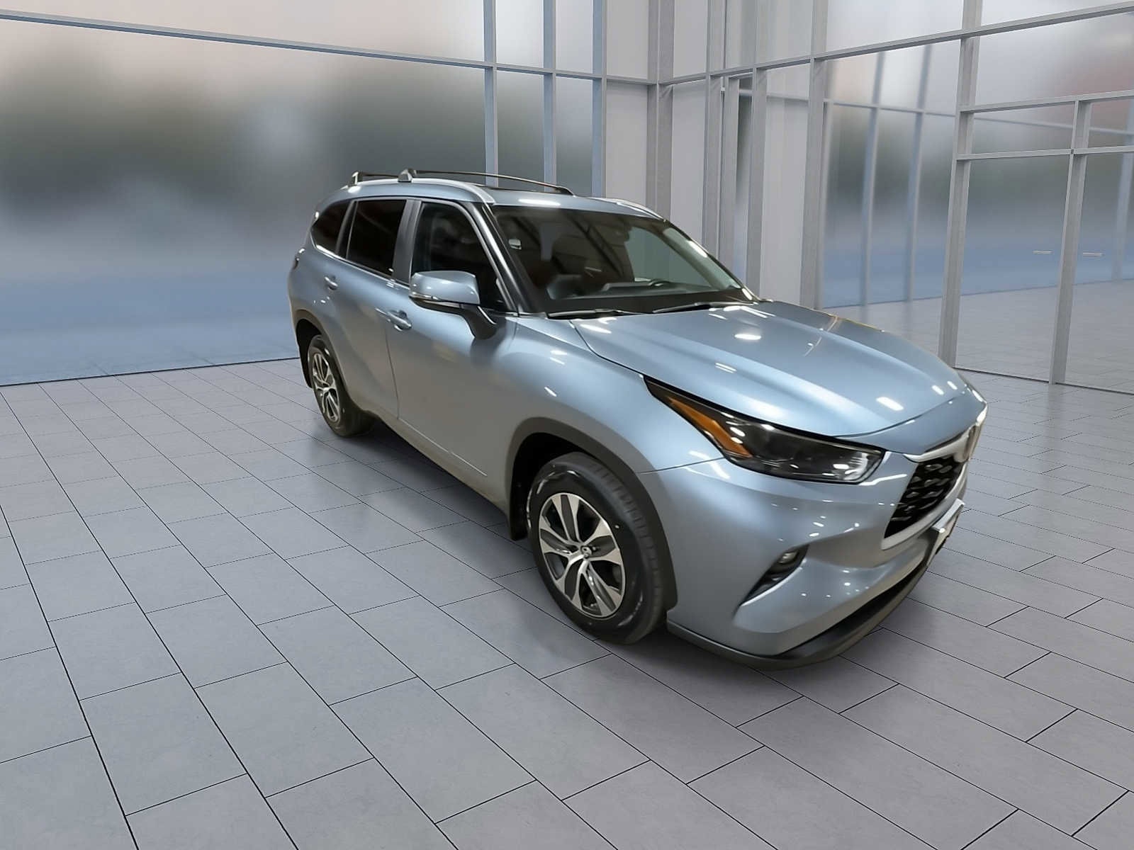 View vehicle photo 2