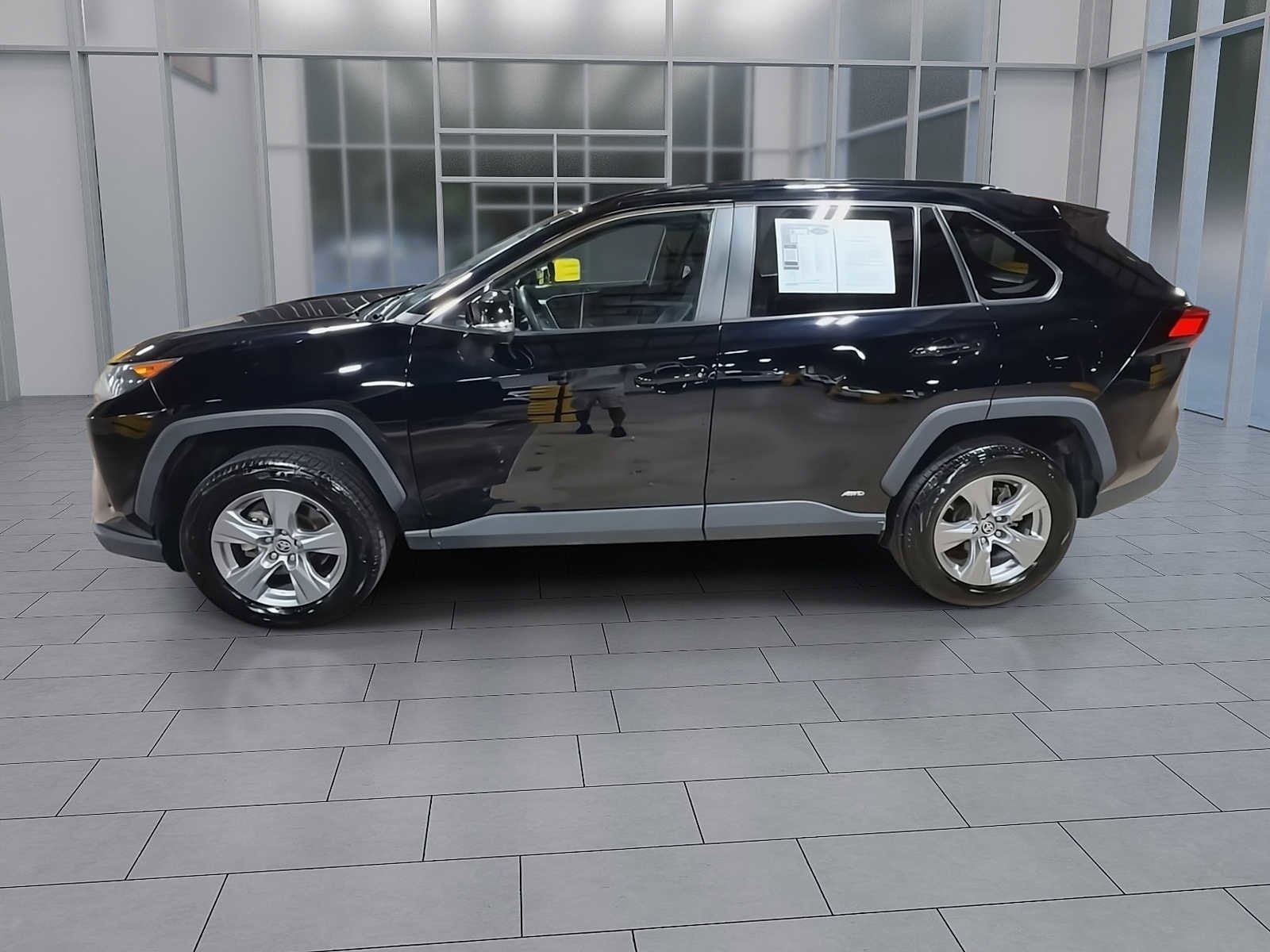 Thumbnail: 2022 Toyota RAV4 - 5