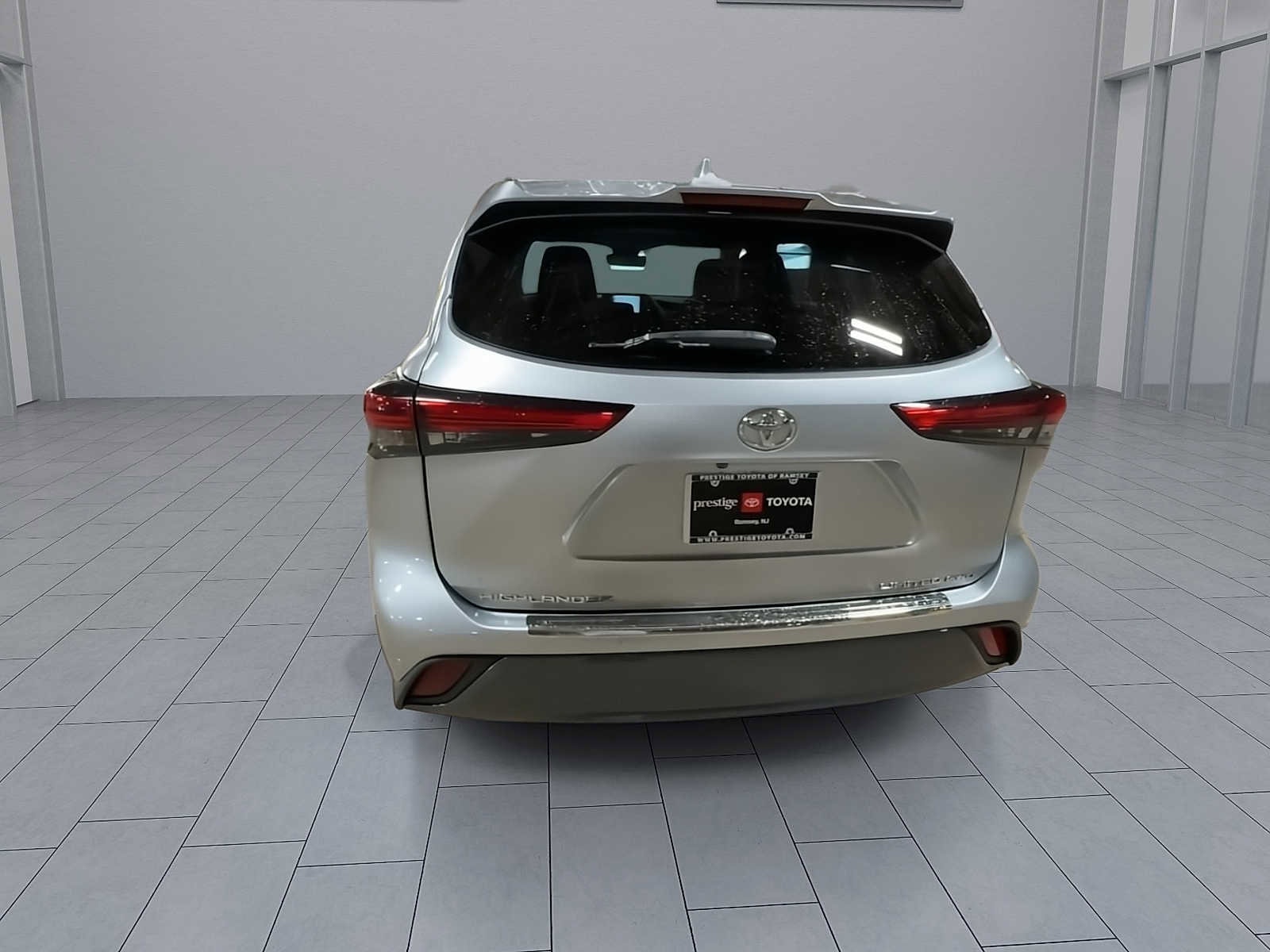 Thumbnail: 2020 Toyota Highlander - 7