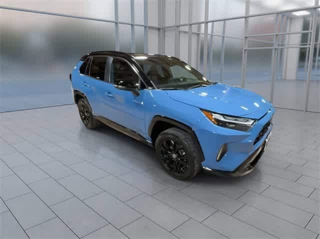 Thumbnail: 2022 Toyota RAV4 - 2
