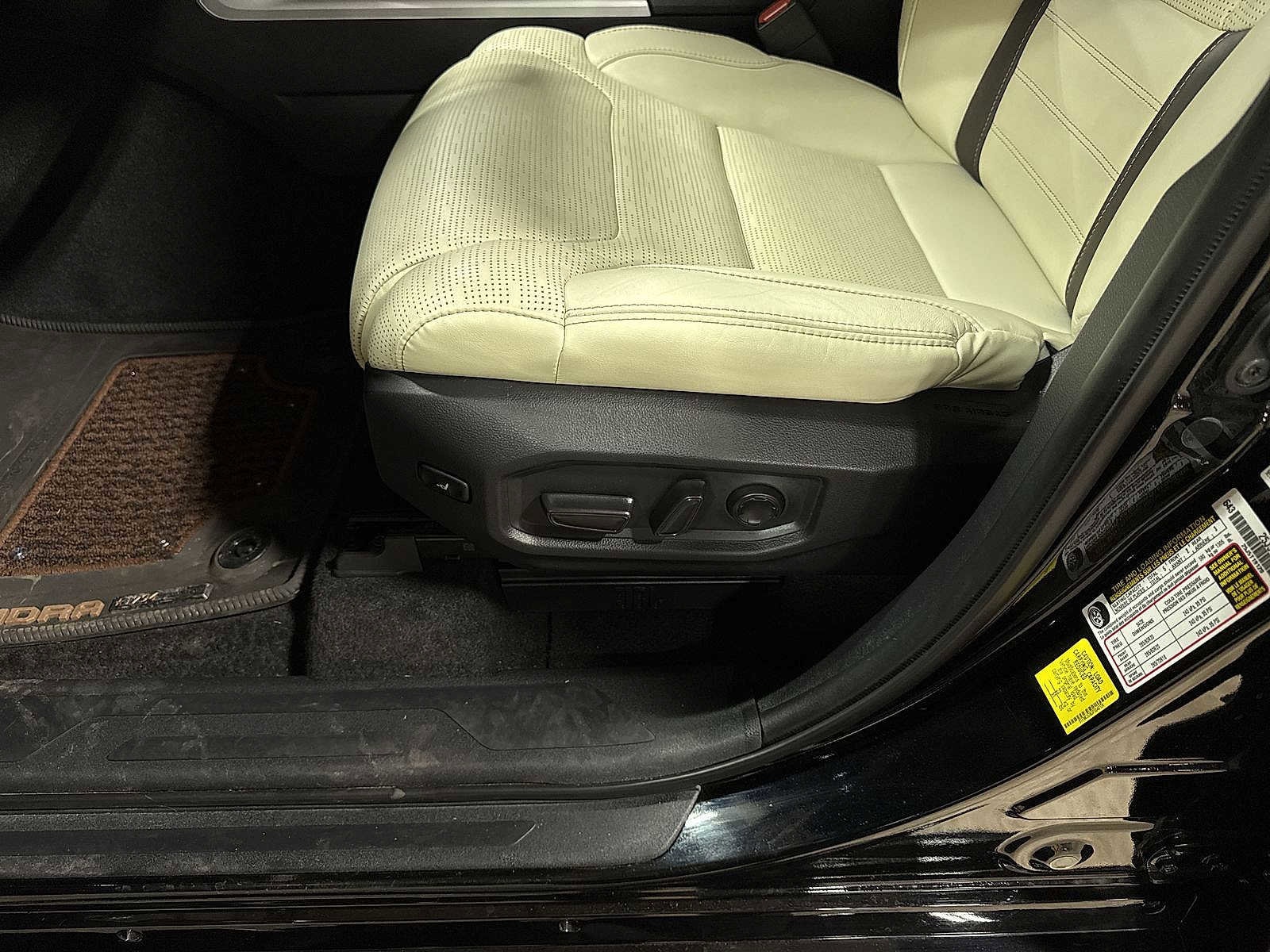 Thumbnail: 2023 Toyota Tundra - 23