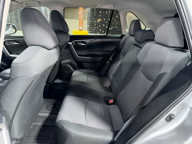 Thumbnail: 2025 Toyota RAV4 - 32