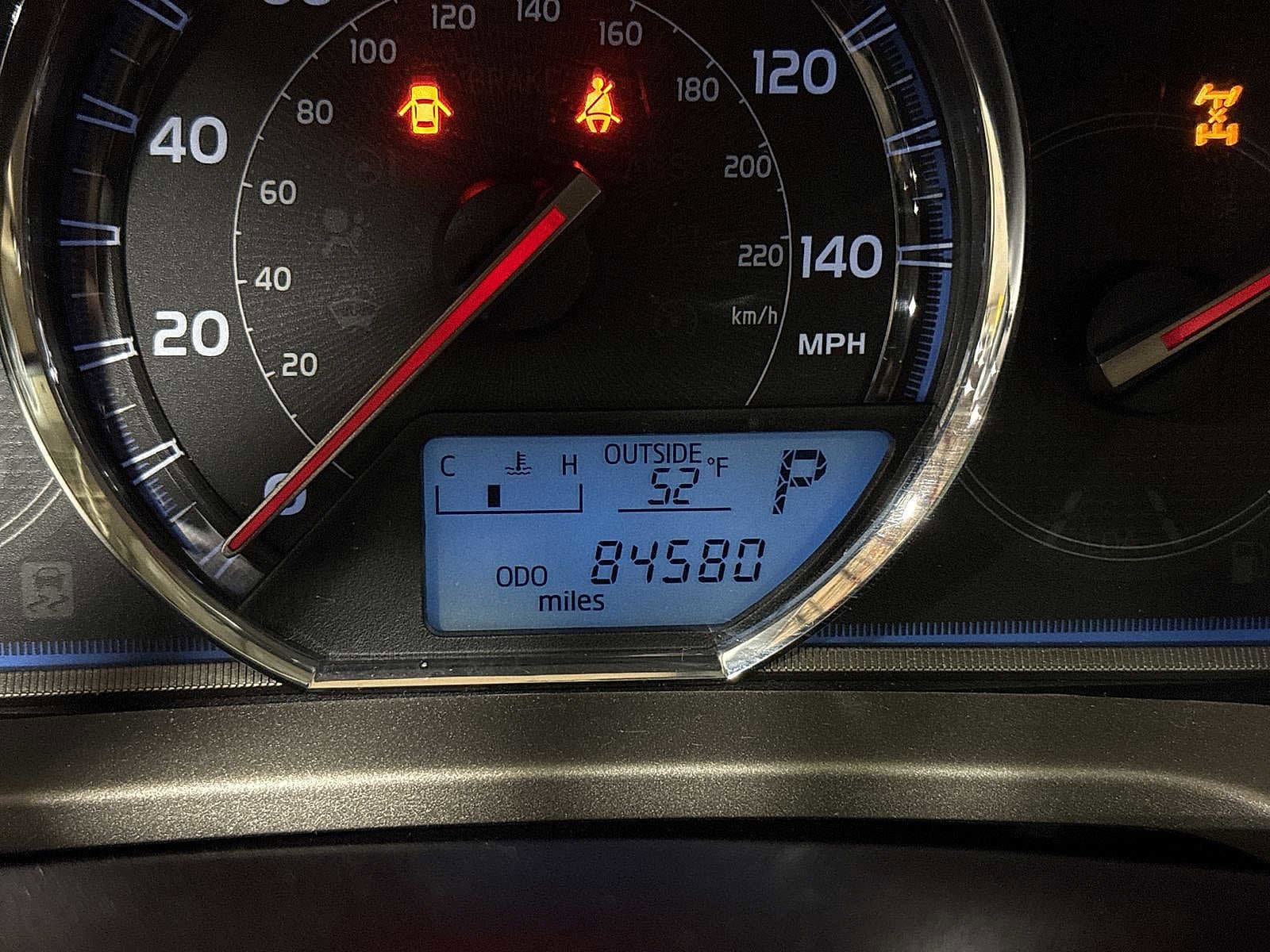 Thumbnail: 2015 Toyota RAV4 - 19